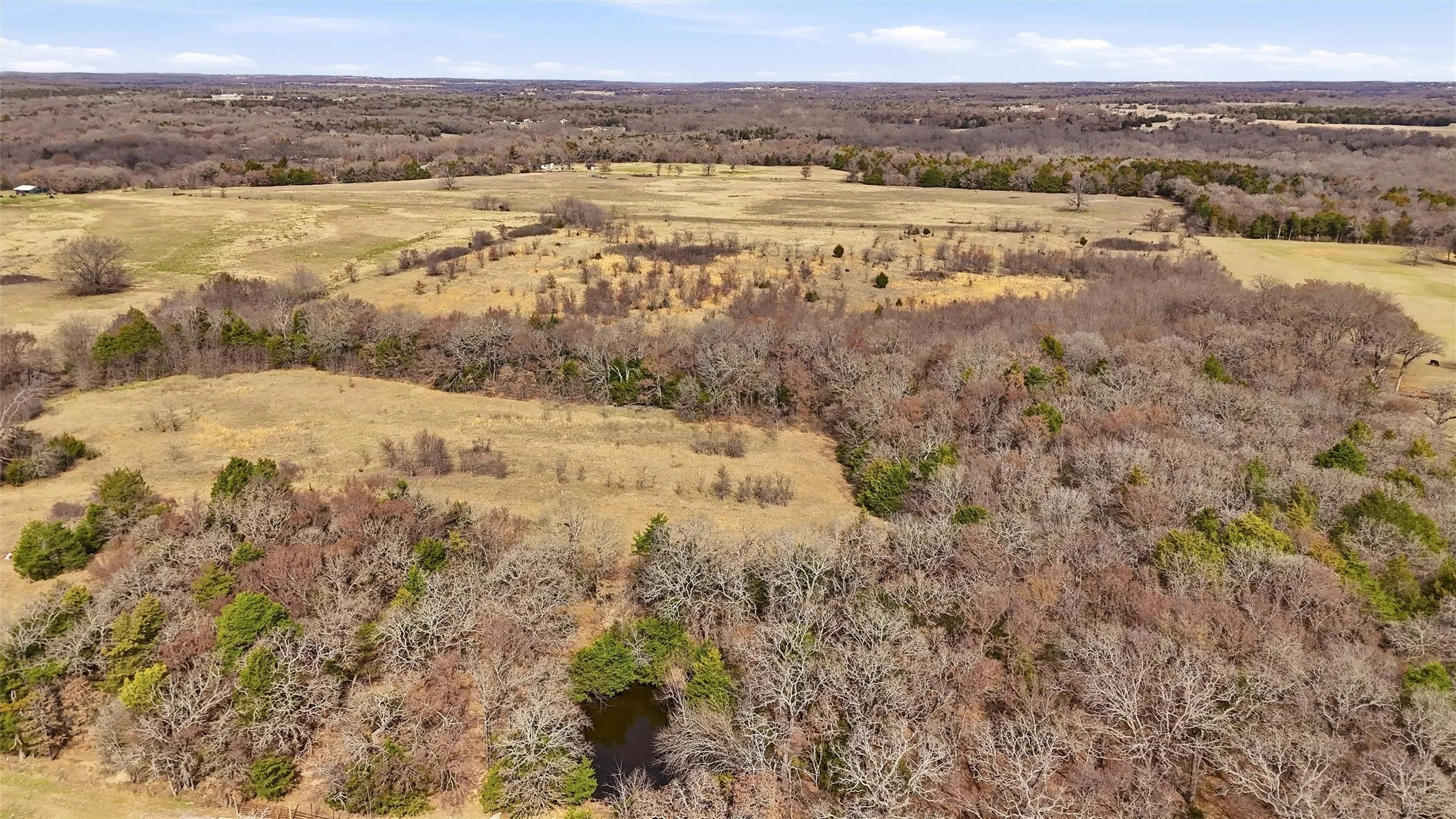 Single Family Residence For Sale in Cooke County , 550 County Road 297, Gainesville, Texas 76240, 6 Bedrooms, 6 Bathrooms, Garage spaces, 3,870 Sqft, built in 2024, Preowned, Price $2,340,000, mls#21139838, Real Estate Agent in Gainesville, Homes For Sale in Cooke county, Homes For Sale in Gainesville, Realtor in Gainesville Texas, Real Estate Brokerage Independent Realty Texas, Luminita Cordes Realtor