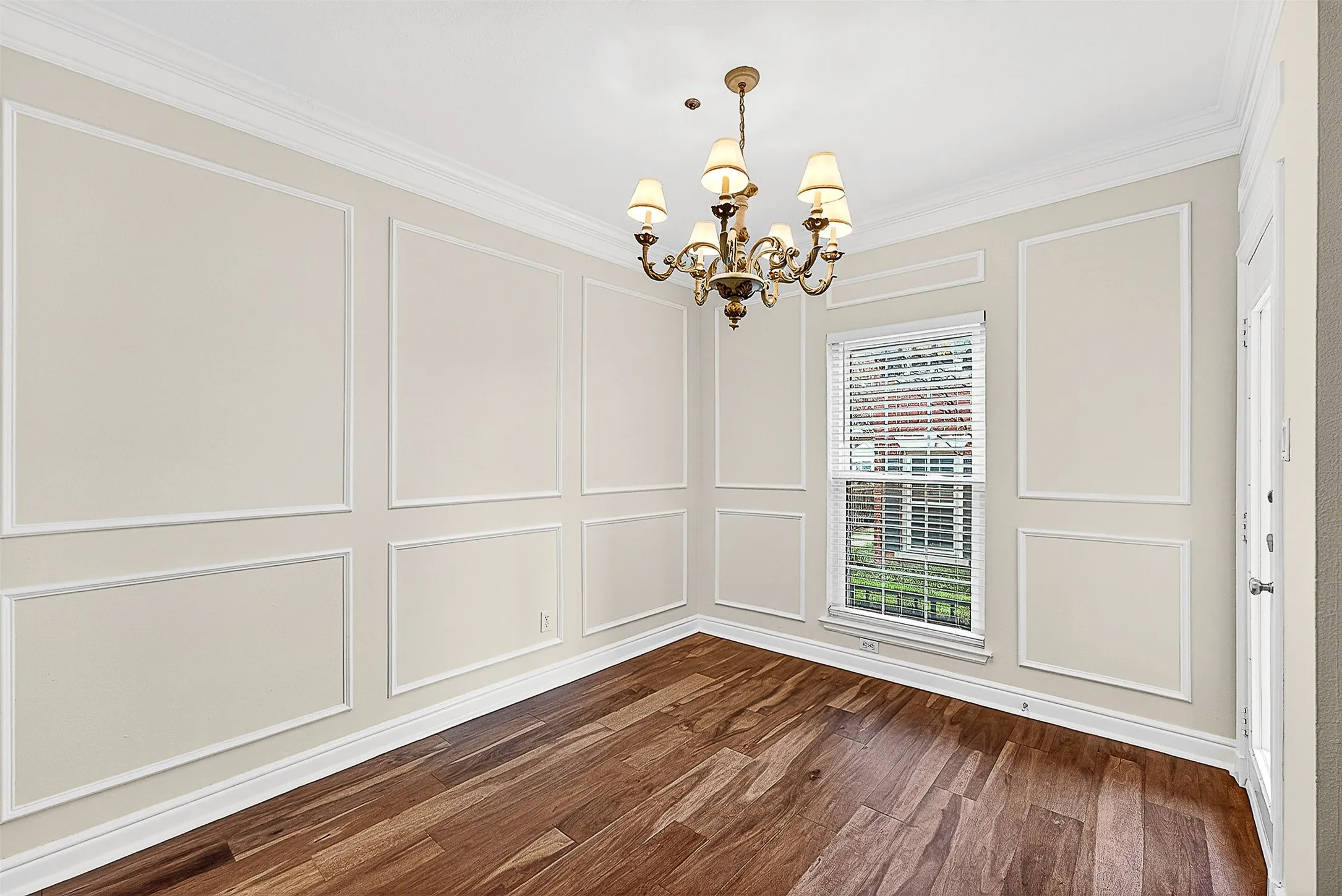 Condominium For Sale in Dallas County , 5407 Bryan Street B104, Dallas, Texas 75206, 2 Bedroom, 2 Bathroom, 1 Garage spaces, 1,054 Sqft, built in 1985, mls#21152213, Real Estate Agent in Dallas, Homes For Sale in Dallas county, Homes For Sale in Dallas, Realtor in Dallas Texas, Real Estate Brokerage Independent Realty Texas, Luminita Cordes Realtor