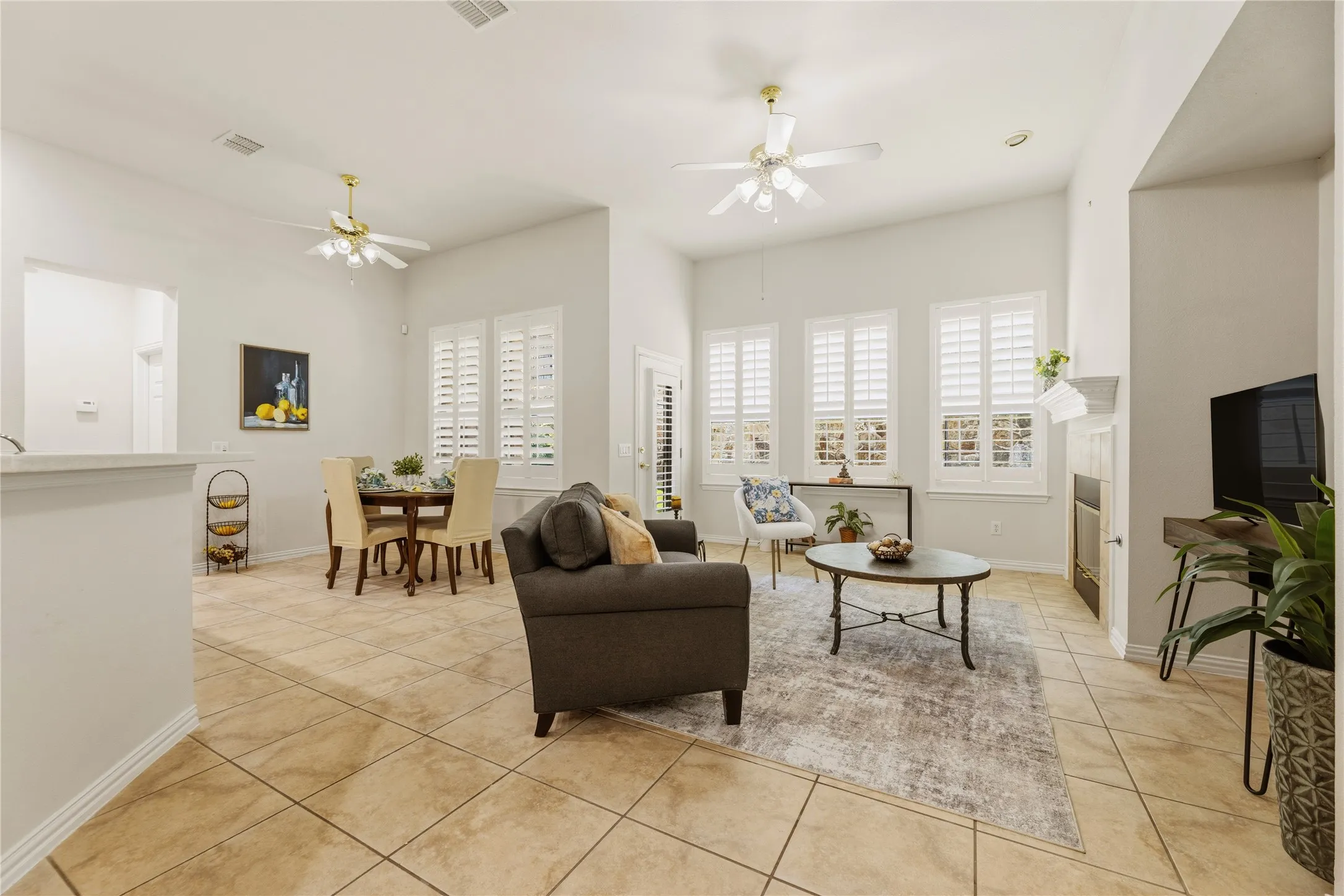 Single Family Residence For Sale in Collin County , 719 Scenic Ranch Circle, Fairview, Texas 75069, 2 Bedroom, 2 Bathroom, 2 Garage spaces, 1,615 Sqft, built in 2004, Preowned, mls#21153674, Real Estate Agent in Fairview, Homes For Sale in Collin county, Homes For Sale in Fairview, Realtor in Fairview Texas, Real Estate Brokerage Independent Realty Texas, Luminita Cordes Realtor