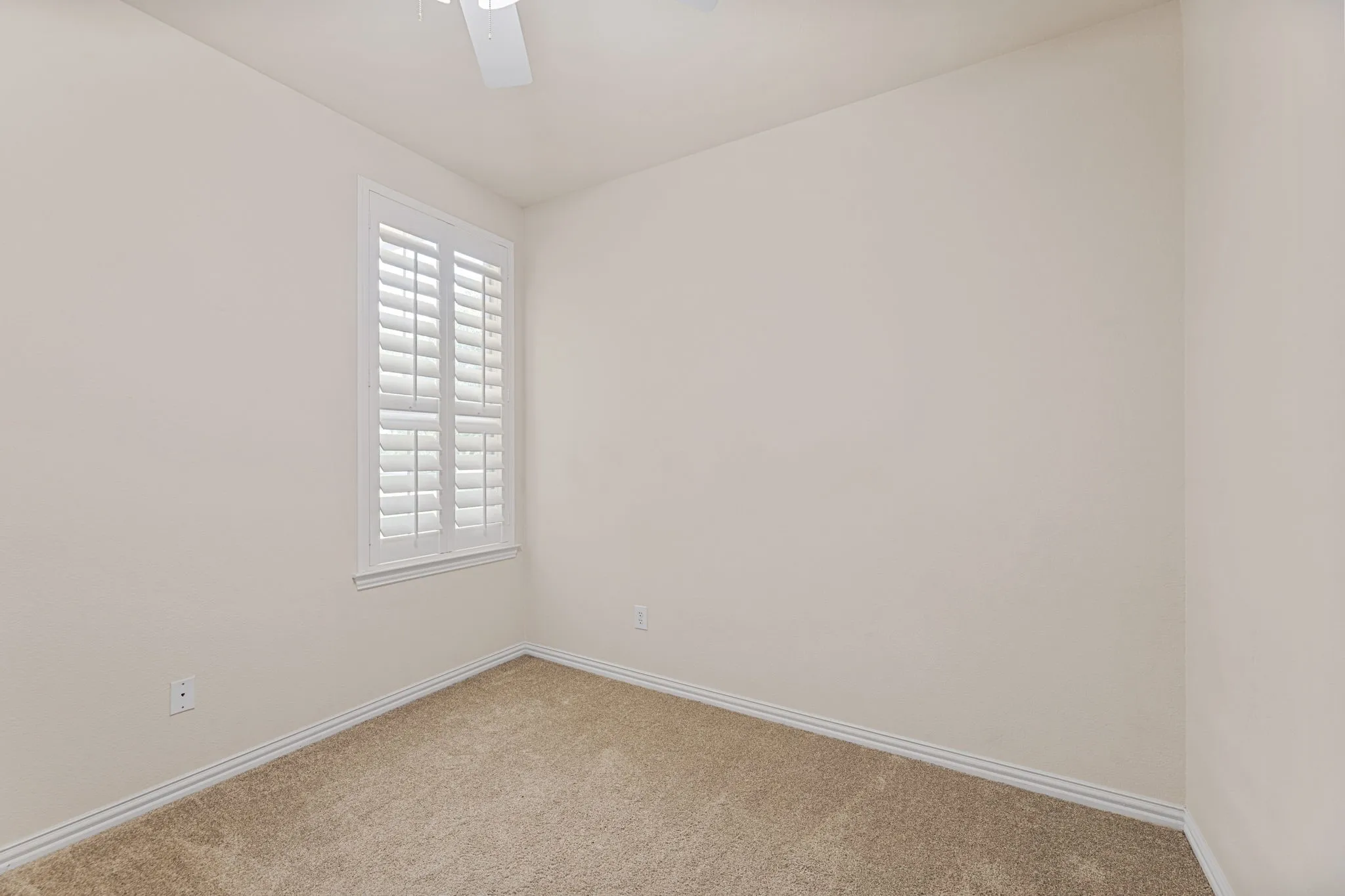 Single Family Residence For Sale in Collin County , 719 Scenic Ranch Circle, Fairview, Texas 75069, 2 Bedroom, 2 Bathroom, 2 Garage spaces, 1,615 Sqft, built in 2004, Preowned, mls#21153674, Real Estate Agent in Fairview, Homes For Sale in Collin county, Homes For Sale in Fairview, Realtor in Fairview Texas, Real Estate Brokerage Independent Realty Texas, Luminita Cordes Realtor