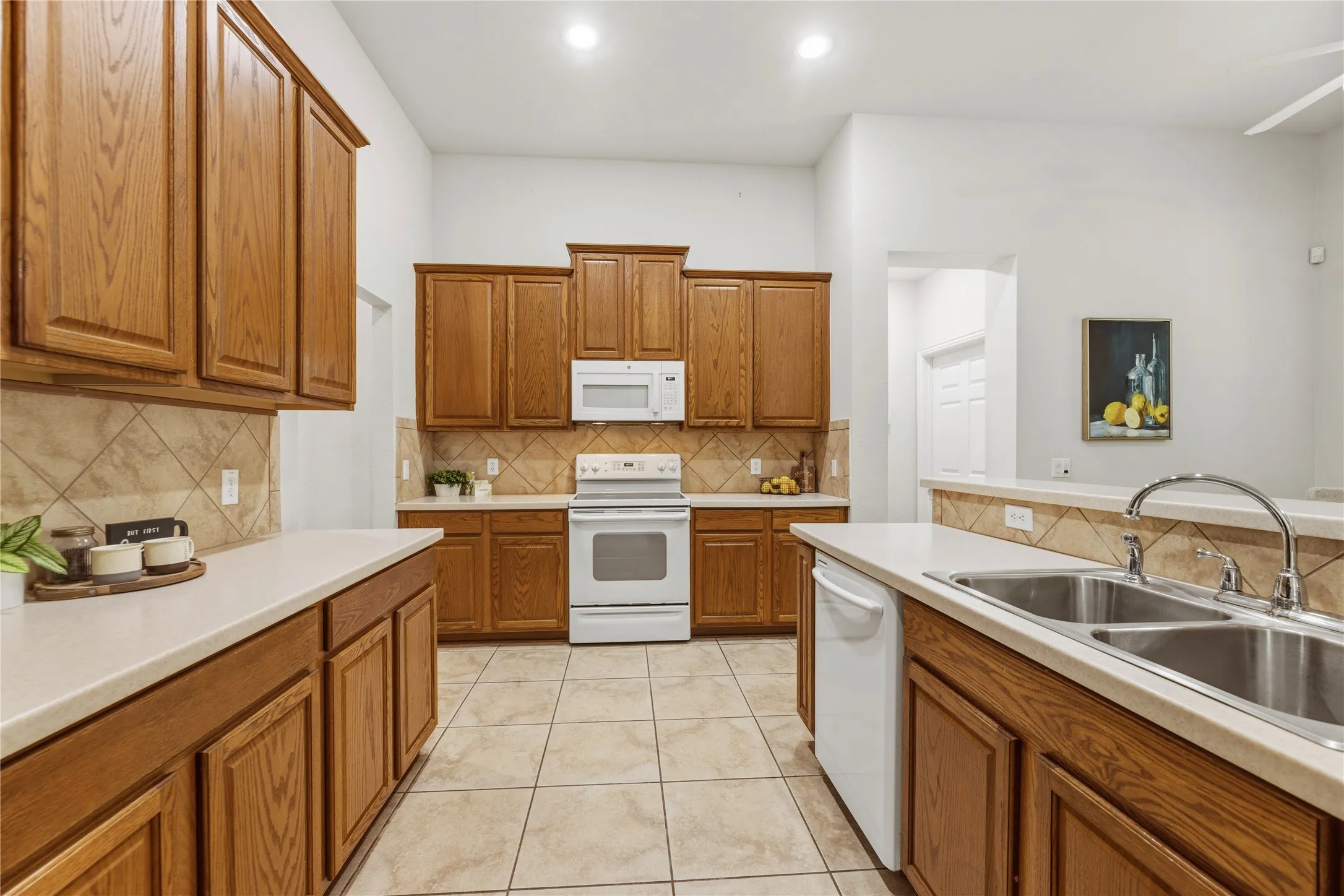 Single Family Residence For Sale in Collin County , 719 Scenic Ranch Circle, Fairview, Texas 75069, 2 Bedroom, 2 Bathroom, 2 Garage spaces, 1,615 Sqft, built in 2004, Preowned, mls#21153674, Real Estate Agent in Fairview, Homes For Sale in Collin county, Homes For Sale in Fairview, Realtor in Fairview Texas, Real Estate Brokerage Independent Realty Texas, Luminita Cordes Realtor