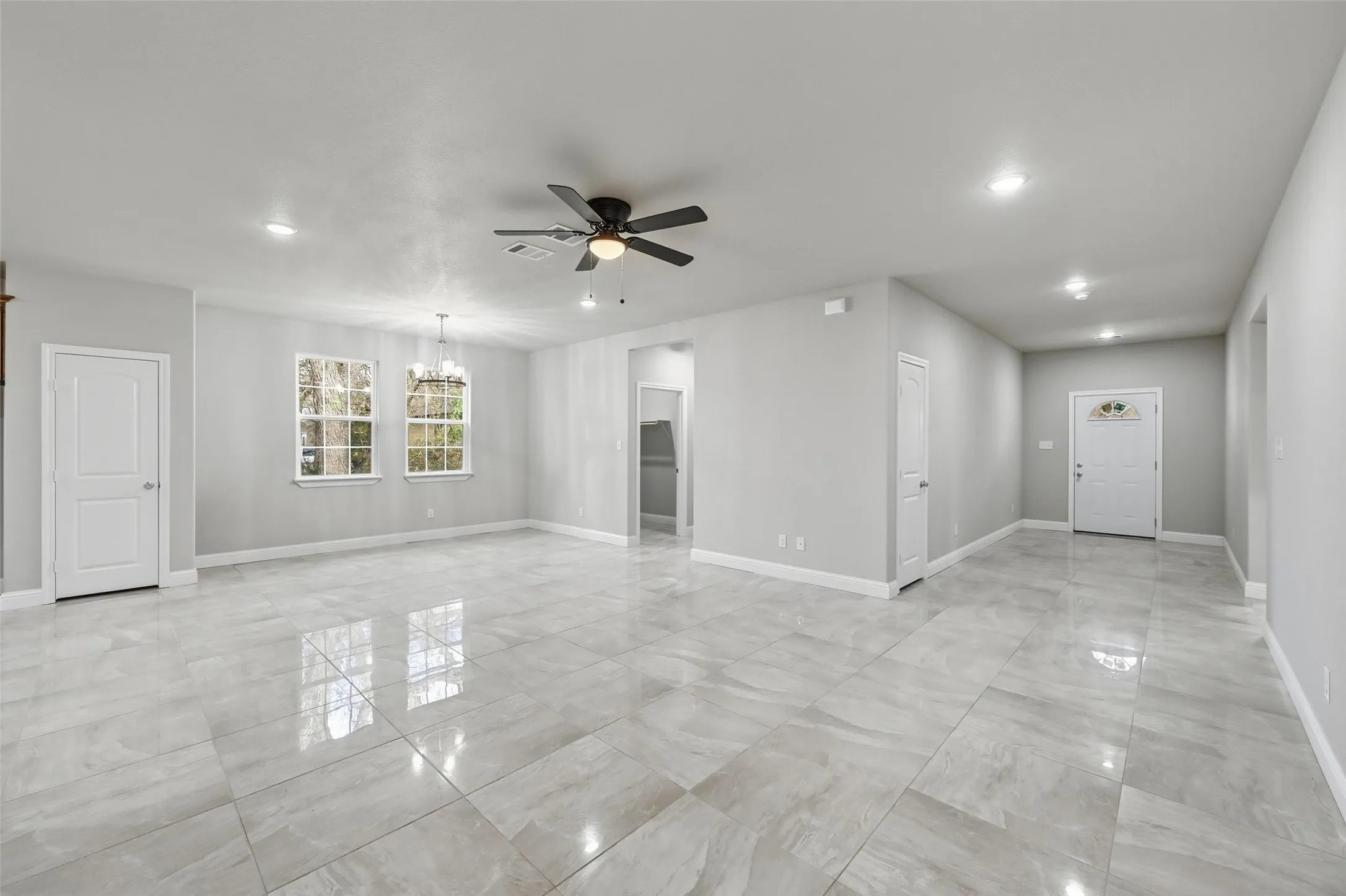 Single Family Residence For Sale in Johnson County , 306 Lewis Street, Cleburne, Texas 76031, 3 Bedroom, 2 Bathroom, 2 Garage spaces, 1,637 Sqft, built in 2025, mls#21154825, Real Estate Agent in Cleburne, Homes For Sale in Johnson county, Homes For Sale in Cleburne, Realtor in Cleburne Texas, Real Estate Brokerage Independent Realty Texas, Luminita Cordes Realtor