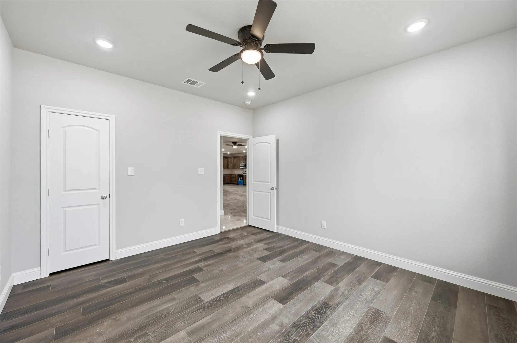 Single Family Residence For Sale in Johnson County , 306 Lewis Street, Cleburne, Texas 76031, 3 Bedroom, 2 Bathroom, 2 Garage spaces, 1,637 Sqft, built in 2025, mls#21154825, Real Estate Agent in Cleburne, Homes For Sale in Johnson county, Homes For Sale in Cleburne, Realtor in Cleburne Texas, Real Estate Brokerage Independent Realty Texas, Luminita Cordes Realtor