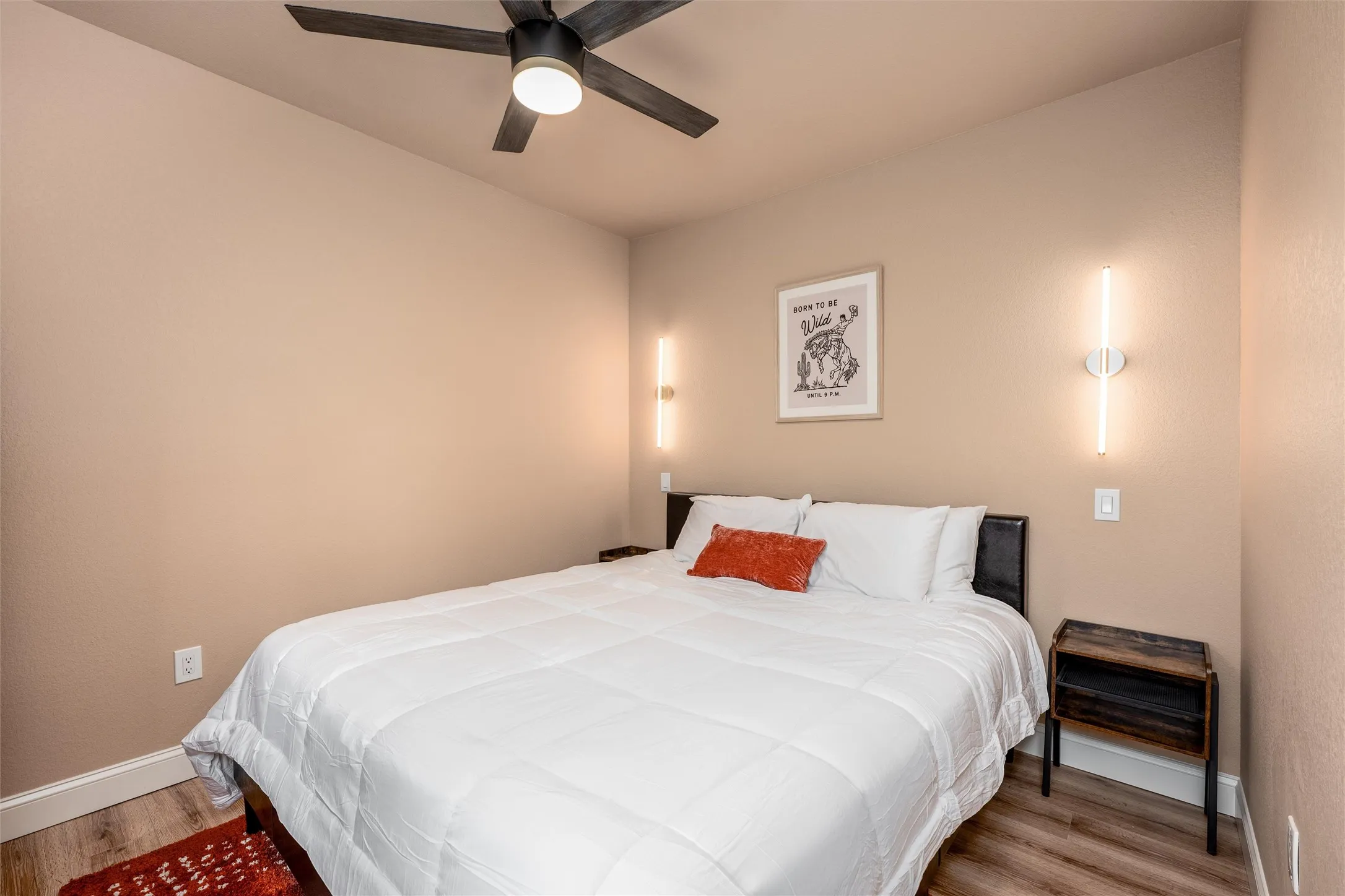 Single Family Residence For Sale in Collin County , 809 W Lamar Street, Mc Kinney, Texas 75069, 2 Bedroom, 1 Bathroom, Garage spaces, 1,190 Sqft, built in 1962, mls#21154944, Real Estate Agent in Mc Kinney, Homes For Sale in Collin county, Homes For Sale in Mc Kinney, Realtor in Mc Kinney Texas, Real Estate Brokerage Independent Realty Texas, Luminita Cordes Realtor