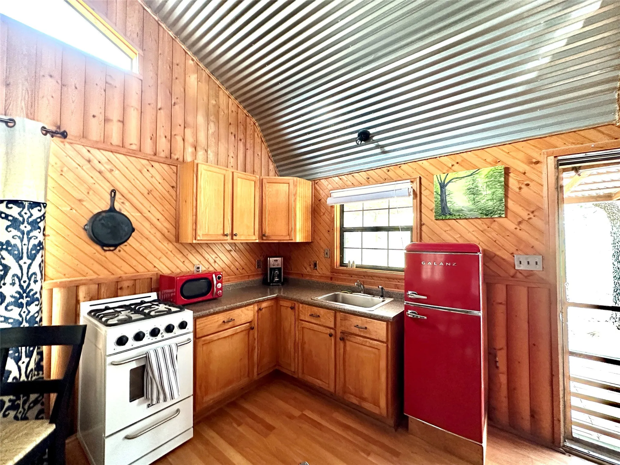 Single Family Residence For Sale in Brown County , 8982 County Road 149, Brownwood, Texas 76801, 1 Bedroom, 1 Bathroom, Garage spaces, 584 Sqft, built in 2018, mls#21153889, Real Estate Agent in Brownwood, Homes For Sale in Brown county, Homes For Sale in Brownwood, Realtor in Brownwood Texas, Real Estate Brokerage Independent Realty Texas, Luminita Cordes Realtor