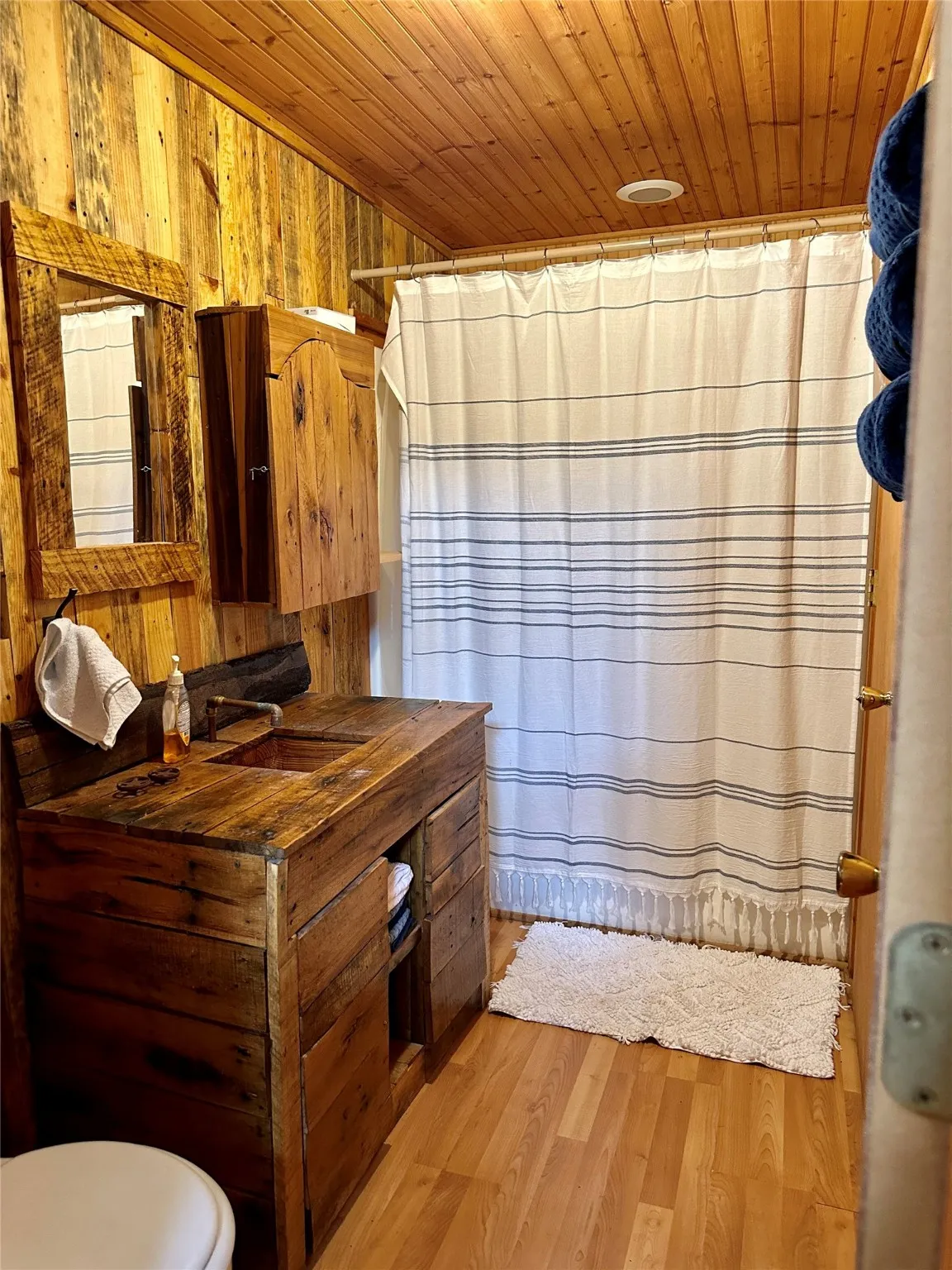 Single Family Residence For Sale in Brown County , 8982 County Road 149, Brownwood, Texas 76801, 1 Bedroom, 1 Bathroom, Garage spaces, 584 Sqft, built in 2018, mls#21153889, Real Estate Agent in Brownwood, Homes For Sale in Brown county, Homes For Sale in Brownwood, Realtor in Brownwood Texas, Real Estate Brokerage Independent Realty Texas, Luminita Cordes Realtor