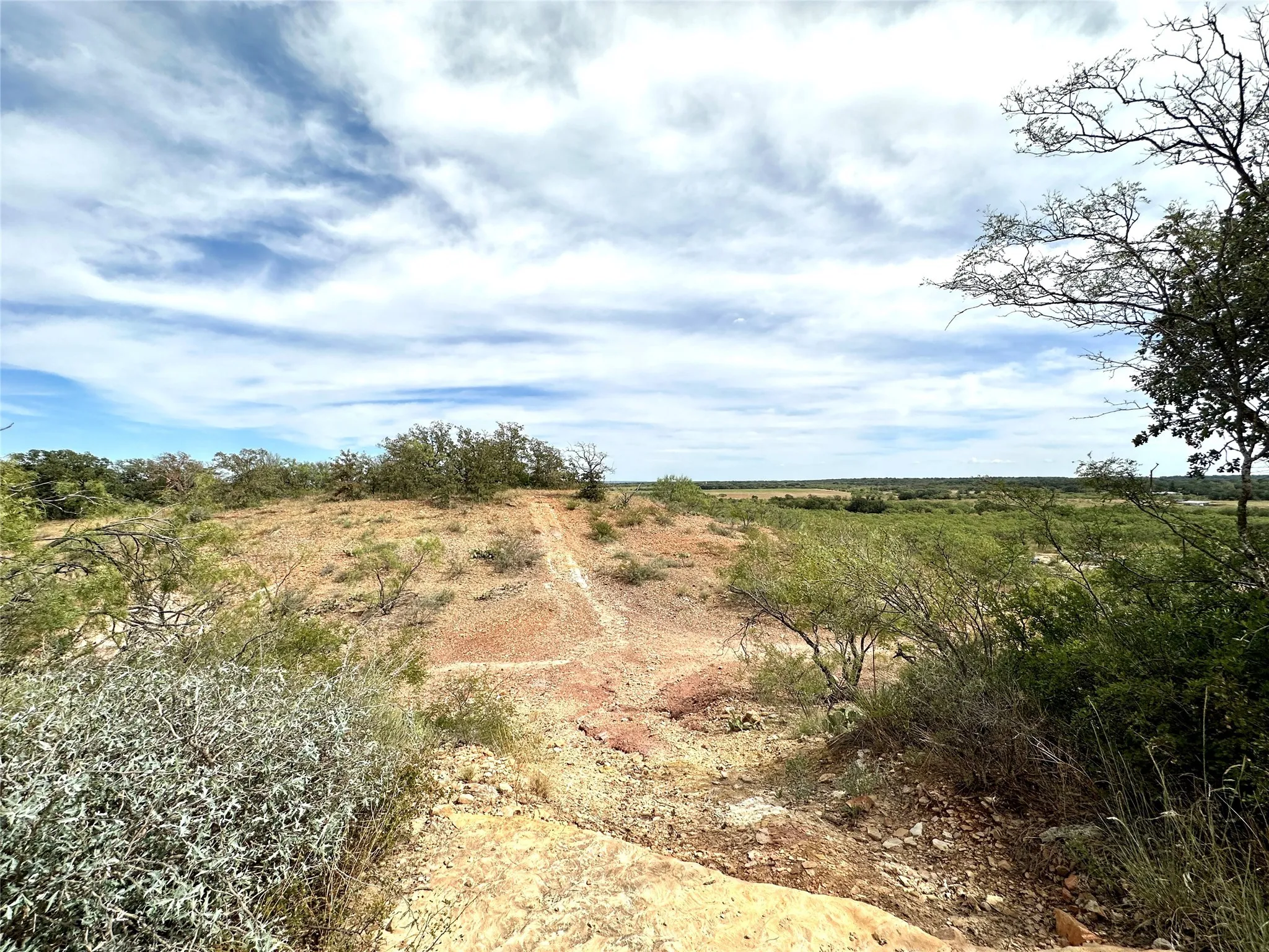 Single Family Residence For Sale in Brown County , 8982 County Road 149, Brownwood, Texas 76801, 1 Bedroom, 1 Bathroom, Garage spaces, 584 Sqft, built in 2018, mls#21153889, Real Estate Agent in Brownwood, Homes For Sale in Brown county, Homes For Sale in Brownwood, Realtor in Brownwood Texas, Real Estate Brokerage Independent Realty Texas, Luminita Cordes Realtor