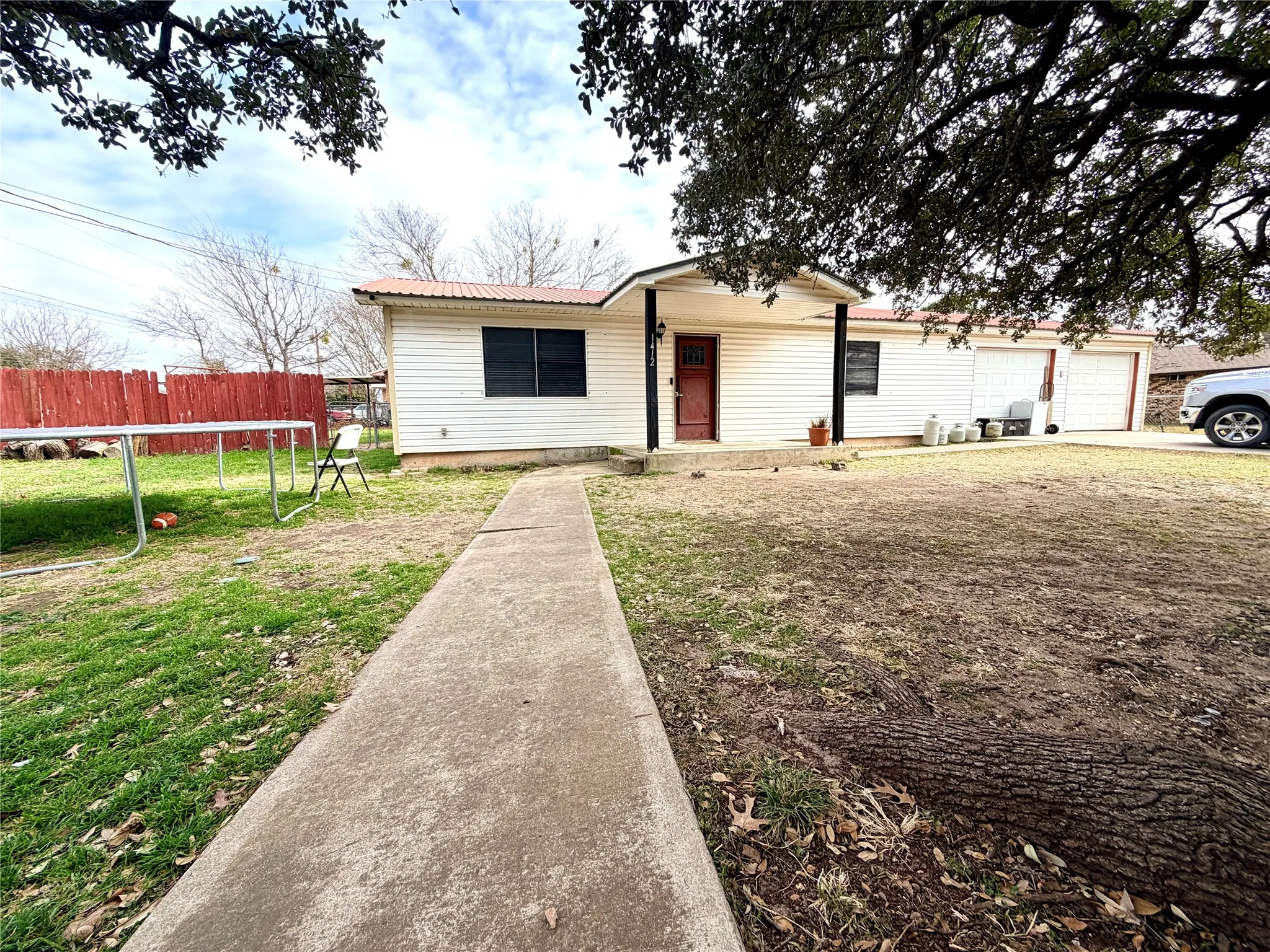 Single Family Residence For Sale in Mills County , 1412 Sunset Drive, Goldthwaite, Texas 76844, 2 Bedroom, 1 Bathroom, 2 Garage spaces, 1,080 Sqft, built in 1977, Price $150,000, mls#21155002, Real Estate Agent in Goldthwaite, Homes For Sale in Mills county, Homes For Sale in Goldthwaite, Realtor in Goldthwaite Texas, Real Estate Brokerage Independent Realty Texas, Luminita Cordes Realtor