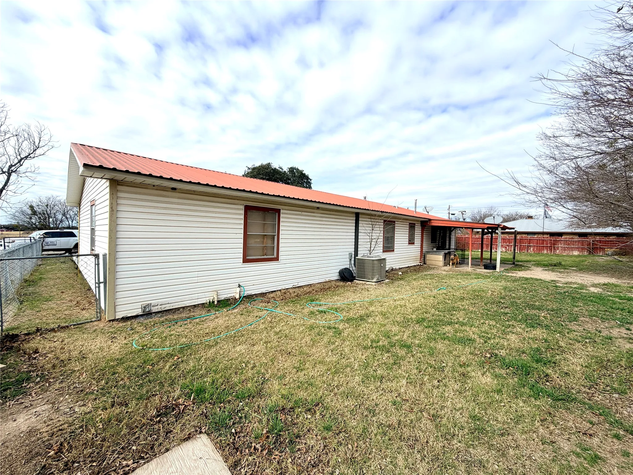 Single Family Residence For Sale in Mills County , 1412 Sunset Drive, Goldthwaite, Texas 76844, 2 Bedroom, 1 Bathroom, 2 Garage spaces, 1,080 Sqft, built in 1977, Price $150,000, mls#21155002, Real Estate Agent in Goldthwaite, Homes For Sale in Mills county, Homes For Sale in Goldthwaite, Realtor in Goldthwaite Texas, Real Estate Brokerage Independent Realty Texas, Luminita Cordes Realtor