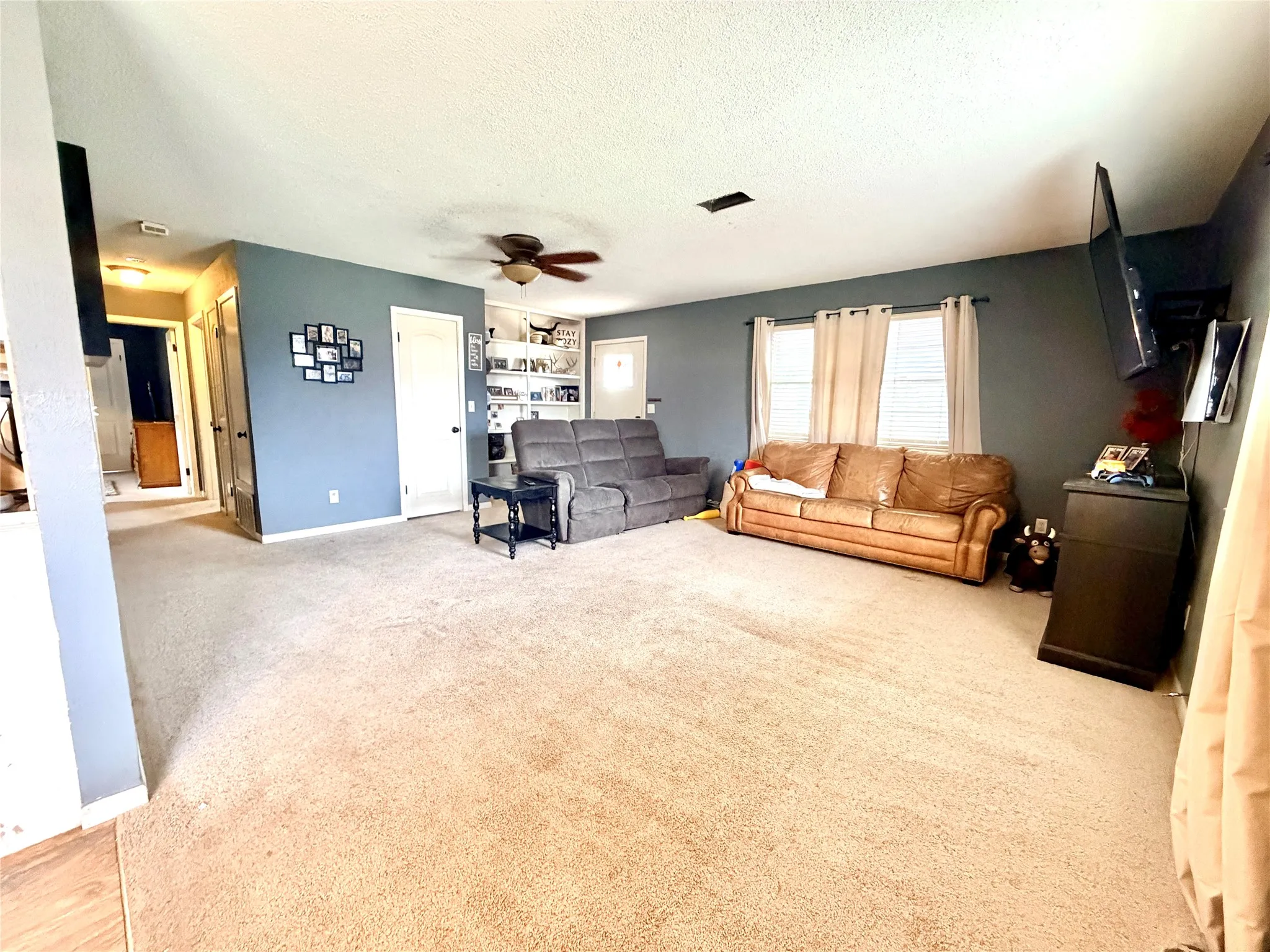 Single Family Residence For Sale in Mills County , 1412 Sunset Drive, Goldthwaite, Texas 76844, 2 Bedroom, 1 Bathroom, 2 Garage spaces, 1,080 Sqft, built in 1977, Price $150,000, mls#21155002, Real Estate Agent in Goldthwaite, Homes For Sale in Mills county, Homes For Sale in Goldthwaite, Realtor in Goldthwaite Texas, Real Estate Brokerage Independent Realty Texas, Luminita Cordes Realtor