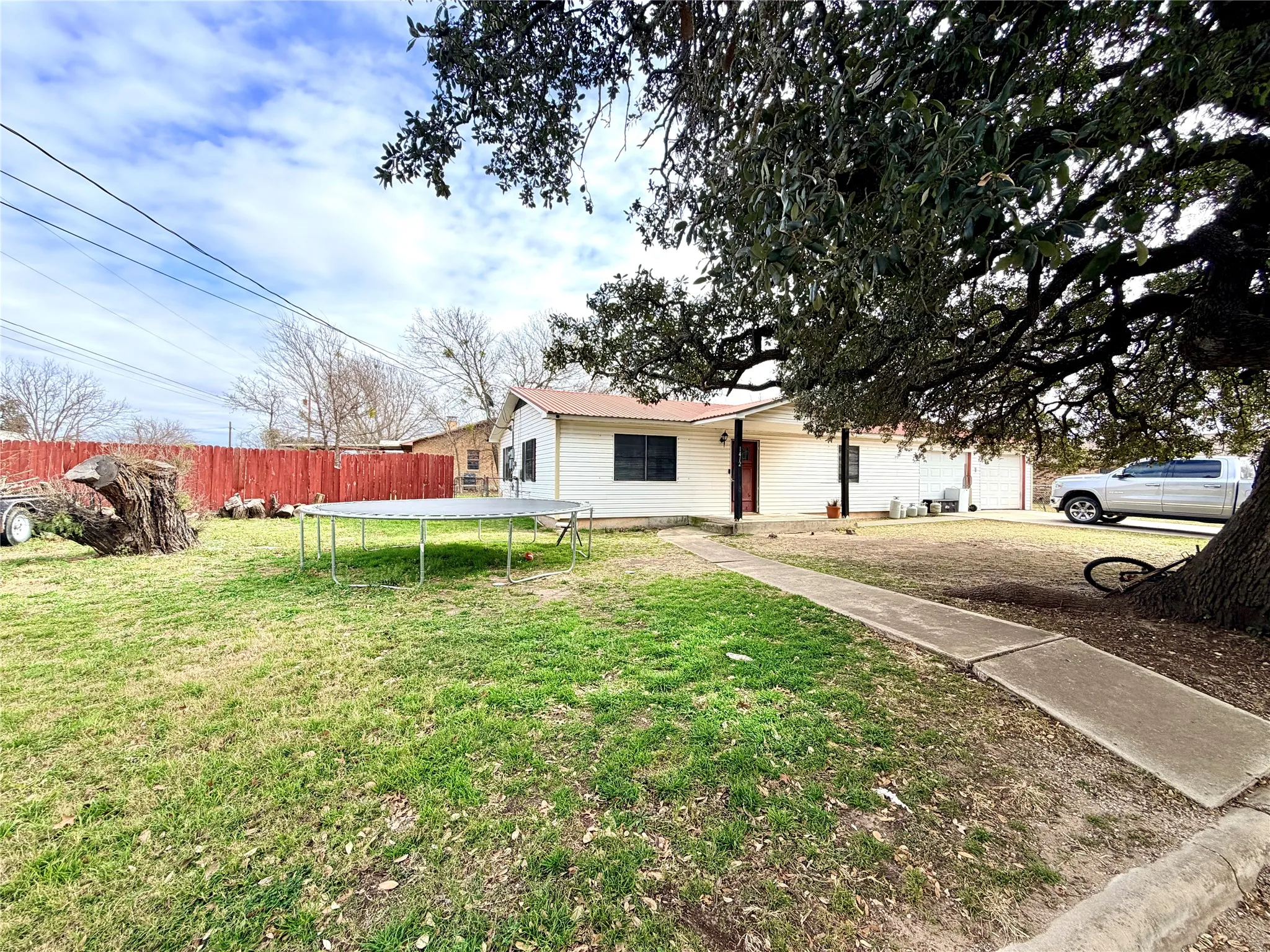 Single Family Residence For Sale in Mills County , 1412 Sunset Drive, Goldthwaite, Texas 76844, 2 Bedroom, 1 Bathroom, 2 Garage spaces, 1,080 Sqft, built in 1977, Price $150,000, mls#21155002, Real Estate Agent in Goldthwaite, Homes For Sale in Mills county, Homes For Sale in Goldthwaite, Realtor in Goldthwaite Texas, Real Estate Brokerage Independent Realty Texas, Luminita Cordes Realtor