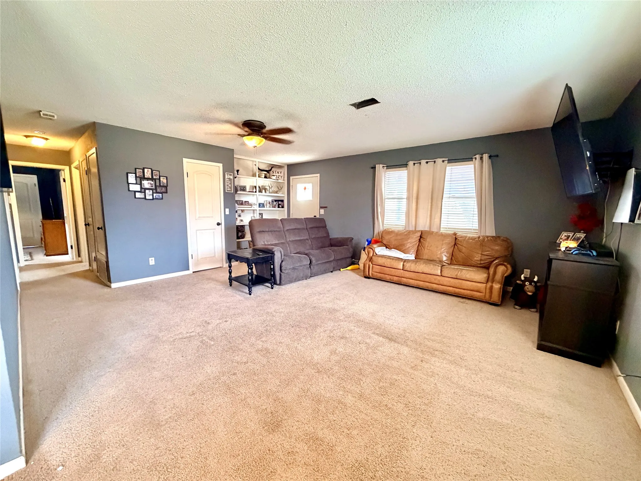 Single Family Residence For Sale in Mills County , 1412 Sunset Drive, Goldthwaite, Texas 76844, 2 Bedroom, 1 Bathroom, 2 Garage spaces, 1,080 Sqft, built in 1977, Price $150,000, mls#21155002, Real Estate Agent in Goldthwaite, Homes For Sale in Mills county, Homes For Sale in Goldthwaite, Realtor in Goldthwaite Texas, Real Estate Brokerage Independent Realty Texas, Luminita Cordes Realtor
