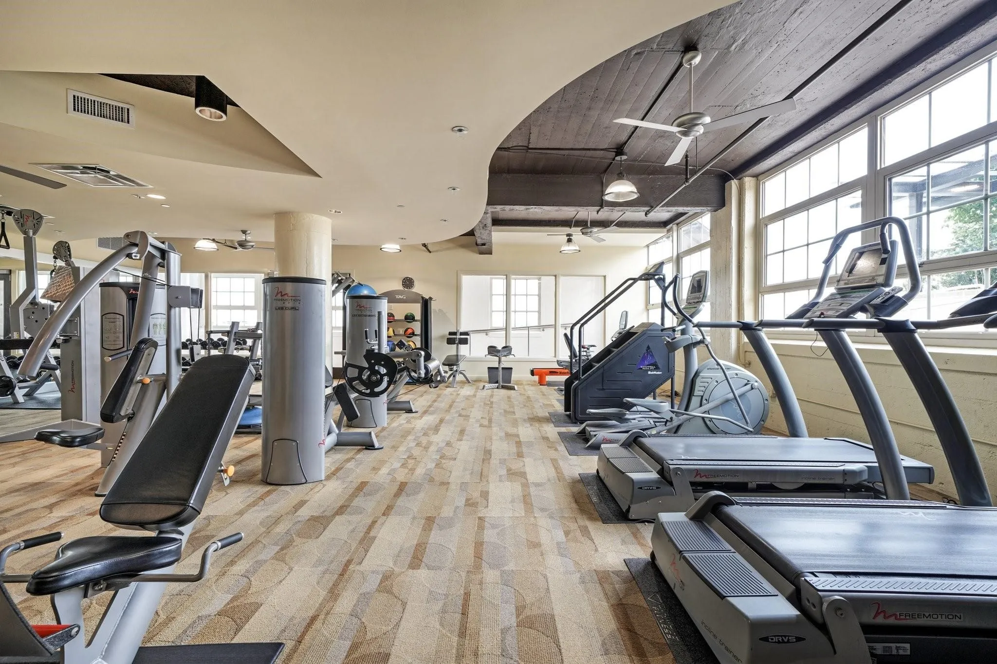 Condominium For Rent in Tarrant County , 2600 W 7th Street 2828, Fort Worth, Texas 76107, 2 Bedrooms, 2 Bathrooms, 2 Garage spaces, 1,263 Sqft, built in 1928, Preowned, Price $2,500, mls#21148261, Real Estate Agent in Fort Worth, Homes For Rent in Tarrant county, Homes For Rent in Fort Worth, Realtor in Fort Worth Texas, Real Estate Brokerage Independent Realty Texas, Luminita Cordes Realtor