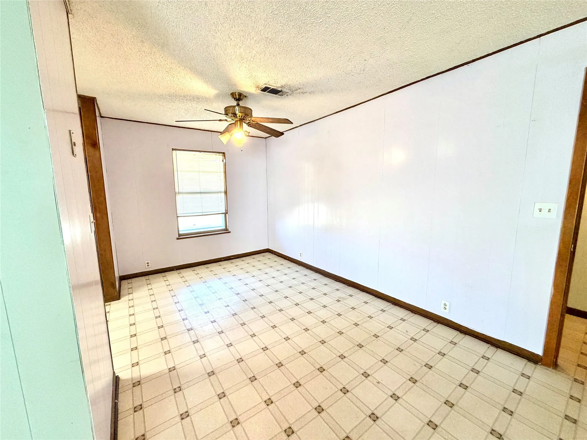 Single Family Residence For Sale in Mills County , 1303 Hanna Valley Road, Goldthwaite, Texas 76844, 3 Bedroom, 2 Bathroom, 2 Garage spaces, 1,724 Sqft, built in 1971, mls#21155045, Real Estate Agent in Goldthwaite, Homes For Sale in Mills county, Homes For Sale in Goldthwaite, Realtor in Goldthwaite Texas, Real Estate Brokerage Independent Realty Texas, Luminita Cordes Realtor