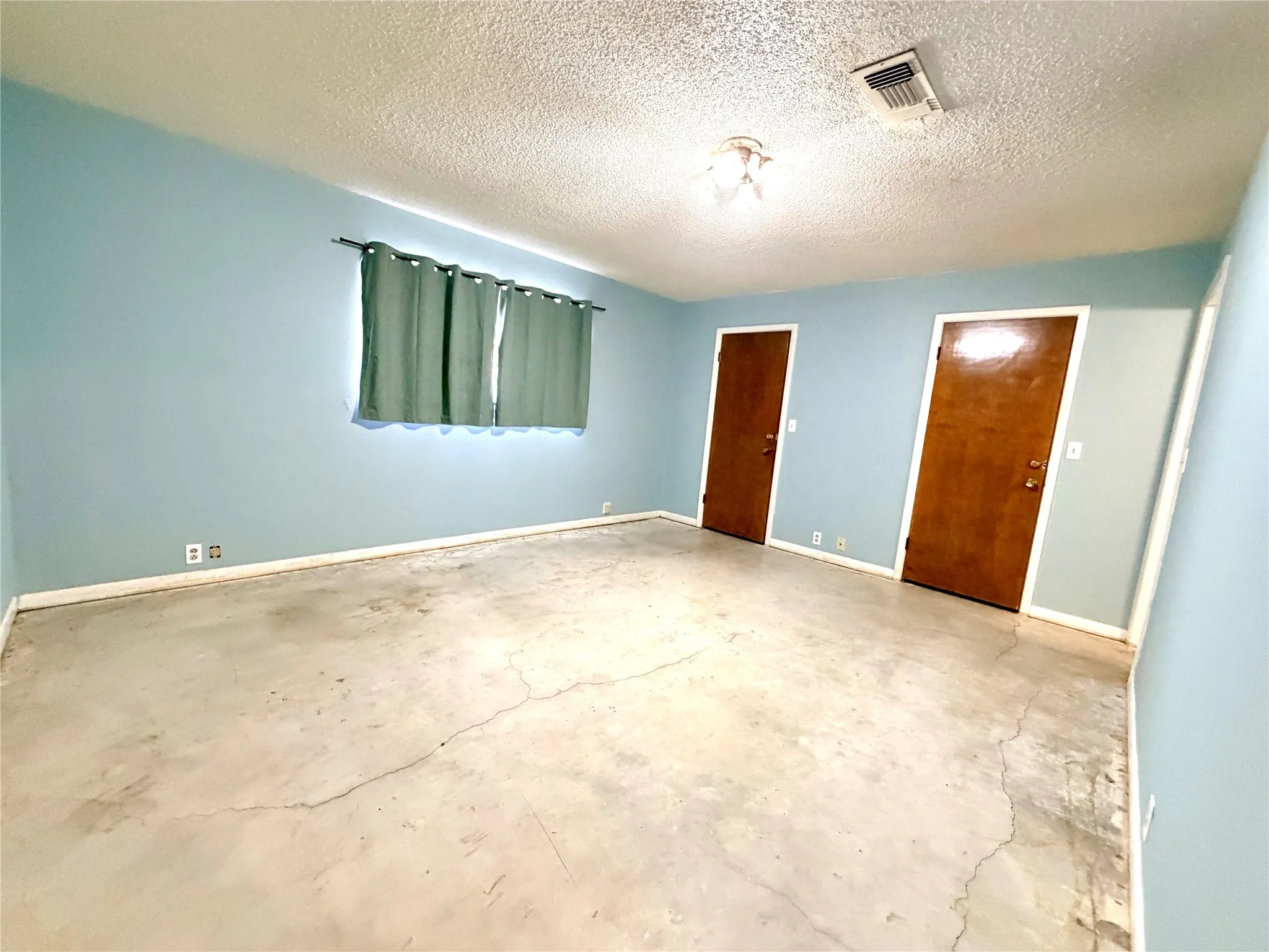 Single Family Residence For Sale in Mills County , 1303 Hanna Valley Road, Goldthwaite, Texas 76844, 3 Bedroom, 2 Bathroom, 2 Garage spaces, 1,724 Sqft, built in 1971, mls#21155045, Real Estate Agent in Goldthwaite, Homes For Sale in Mills county, Homes For Sale in Goldthwaite, Realtor in Goldthwaite Texas, Real Estate Brokerage Independent Realty Texas, Luminita Cordes Realtor