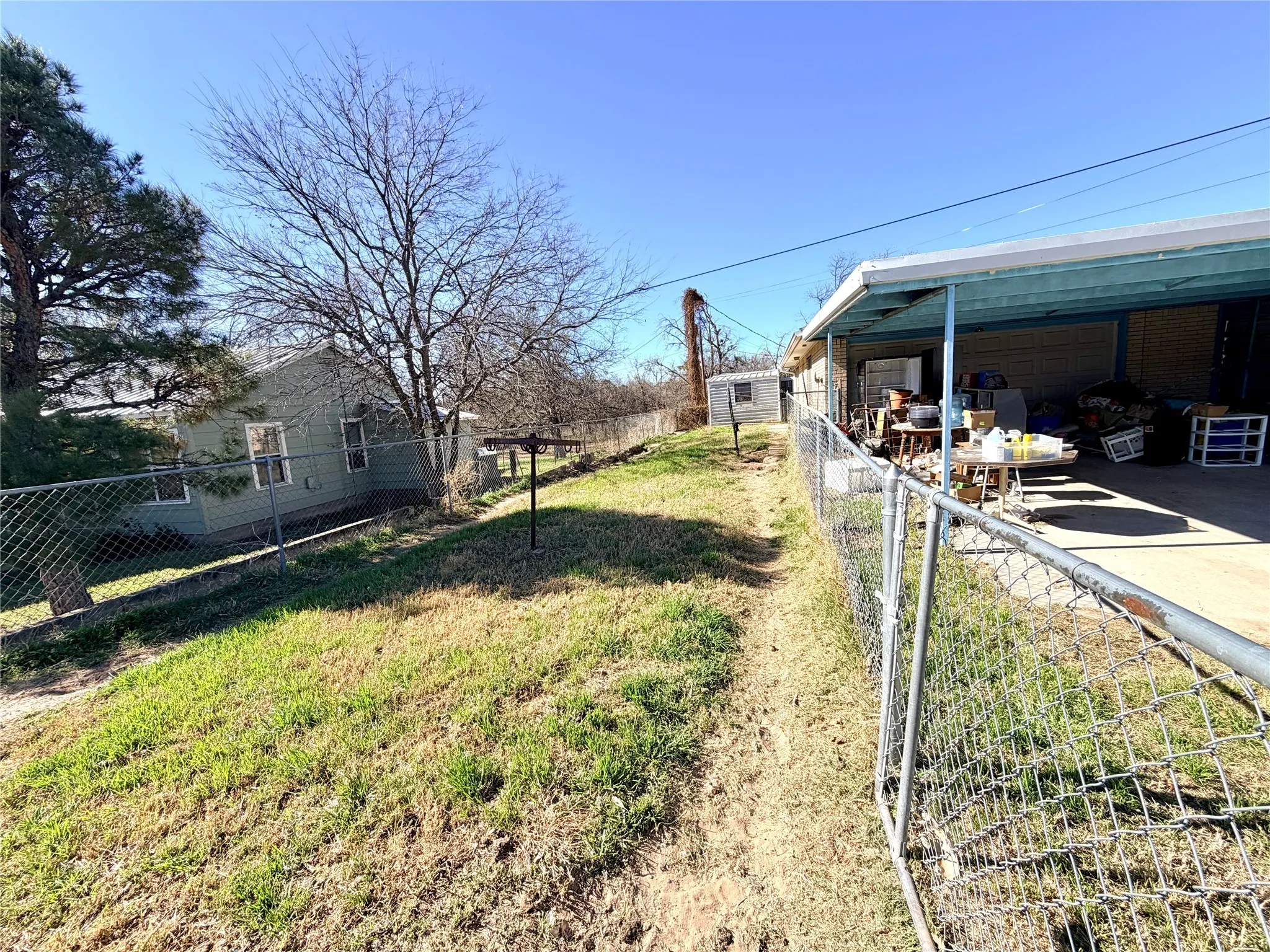 Single Family Residence For Sale in Mills County , 1303 Hanna Valley Road, Goldthwaite, Texas 76844, 3 Bedroom, 2 Bathroom, 2 Garage spaces, 1,724 Sqft, built in 1971, mls#21155045, Real Estate Agent in Goldthwaite, Homes For Sale in Mills county, Homes For Sale in Goldthwaite, Realtor in Goldthwaite Texas, Real Estate Brokerage Independent Realty Texas, Luminita Cordes Realtor