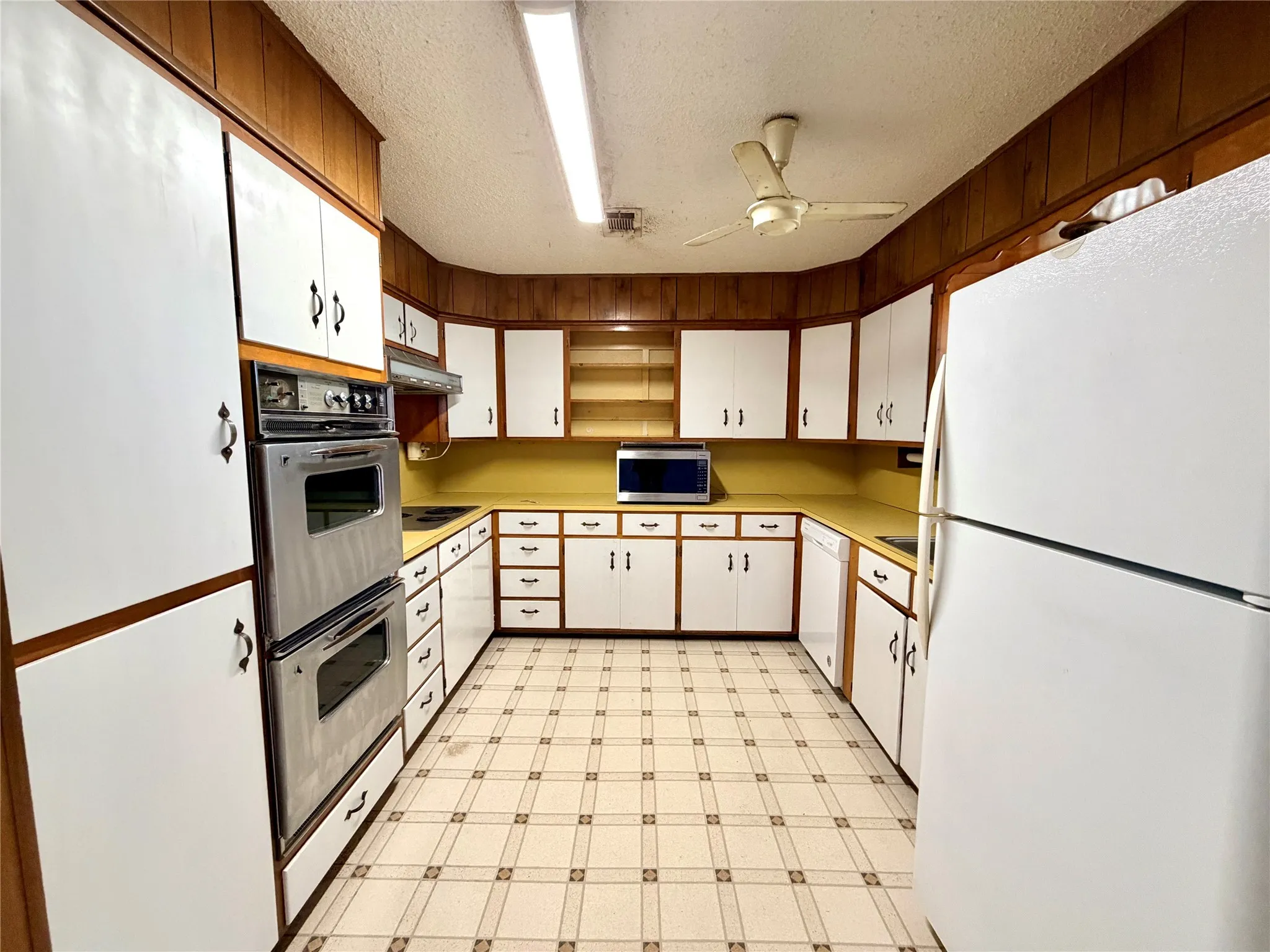 Single Family Residence For Sale in Mills County , 1303 Hanna Valley Road, Goldthwaite, Texas 76844, 3 Bedroom, 2 Bathroom, 2 Garage spaces, 1,724 Sqft, built in 1971, mls#21155045, Real Estate Agent in Goldthwaite, Homes For Sale in Mills county, Homes For Sale in Goldthwaite, Realtor in Goldthwaite Texas, Real Estate Brokerage Independent Realty Texas, Luminita Cordes Realtor