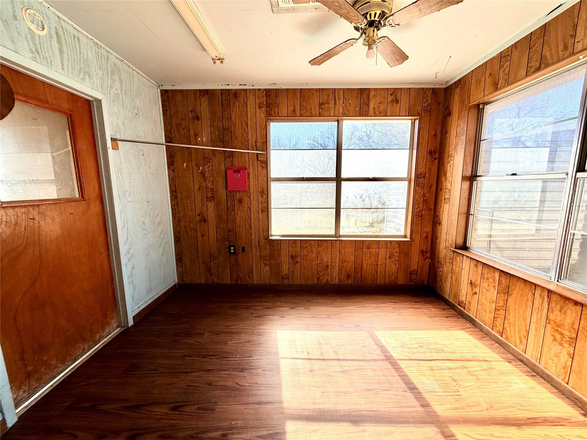 Single Family Residence For Sale in Mills County , 1303 Hanna Valley Road, Goldthwaite, Texas 76844, 3 Bedroom, 2 Bathroom, 2 Garage spaces, 1,724 Sqft, built in 1971, mls#21155045, Real Estate Agent in Goldthwaite, Homes For Sale in Mills county, Homes For Sale in Goldthwaite, Realtor in Goldthwaite Texas, Real Estate Brokerage Independent Realty Texas, Luminita Cordes Realtor