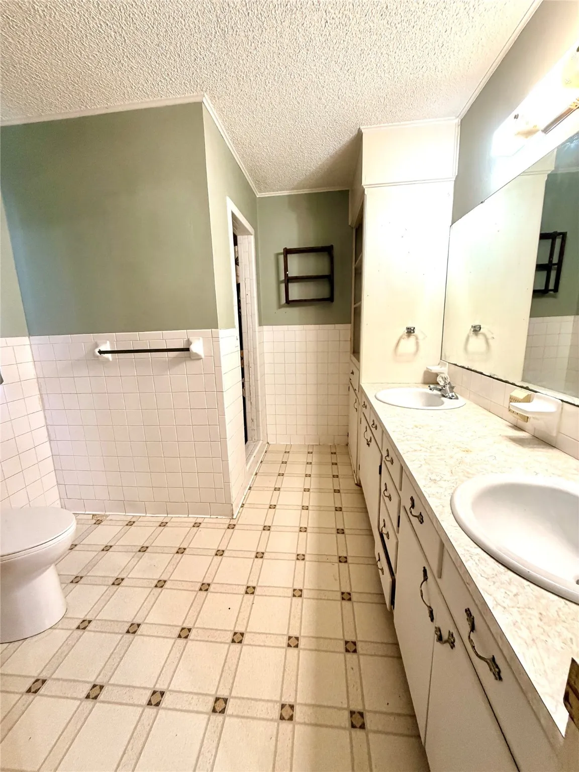 Single Family Residence For Sale in Mills County , 1303 Hanna Valley Road, Goldthwaite, Texas 76844, 3 Bedroom, 2 Bathroom, 2 Garage spaces, 1,724 Sqft, built in 1971, mls#21155045, Real Estate Agent in Goldthwaite, Homes For Sale in Mills county, Homes For Sale in Goldthwaite, Realtor in Goldthwaite Texas, Real Estate Brokerage Independent Realty Texas, Luminita Cordes Realtor