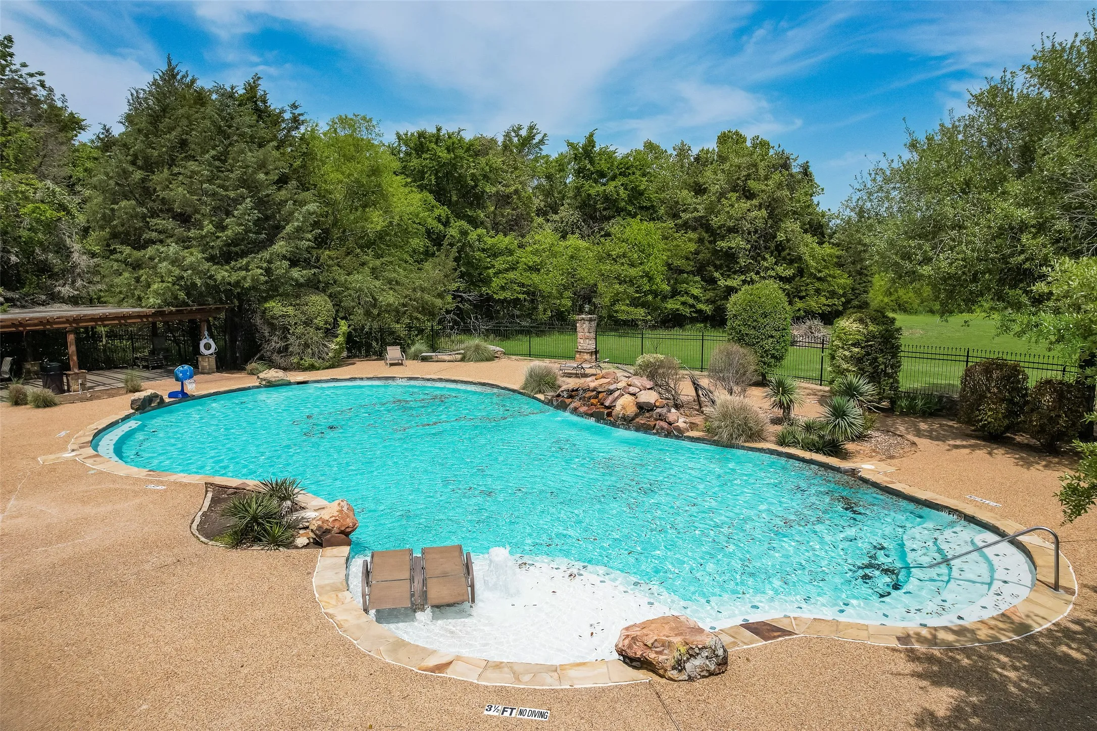 If you want a place to keep cool in the summer without the expense... this is it.