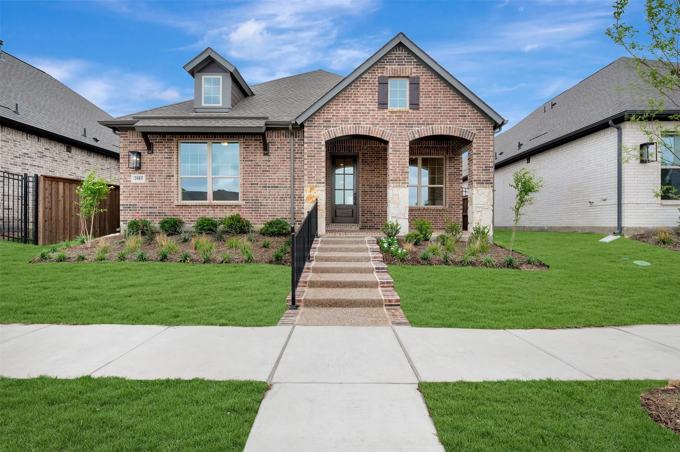 Single Family Residence For Sale in Tarrant County , 2085 Emerald Grove Drive, Arlington, Texas 76005, 2 Bedroom, 2 Bathroom, 2 Garage spaces, 2,025 Sqft, built in 2025, New Construction - Complete, mls#21155133, Real Estate Agent in Arlington, Homes For Sale in Tarrant county, Homes For Sale in Arlington, Realtor in Arlington Texas, Real Estate Brokerage Independent Realty Texas, Luminita Cordes Realtor