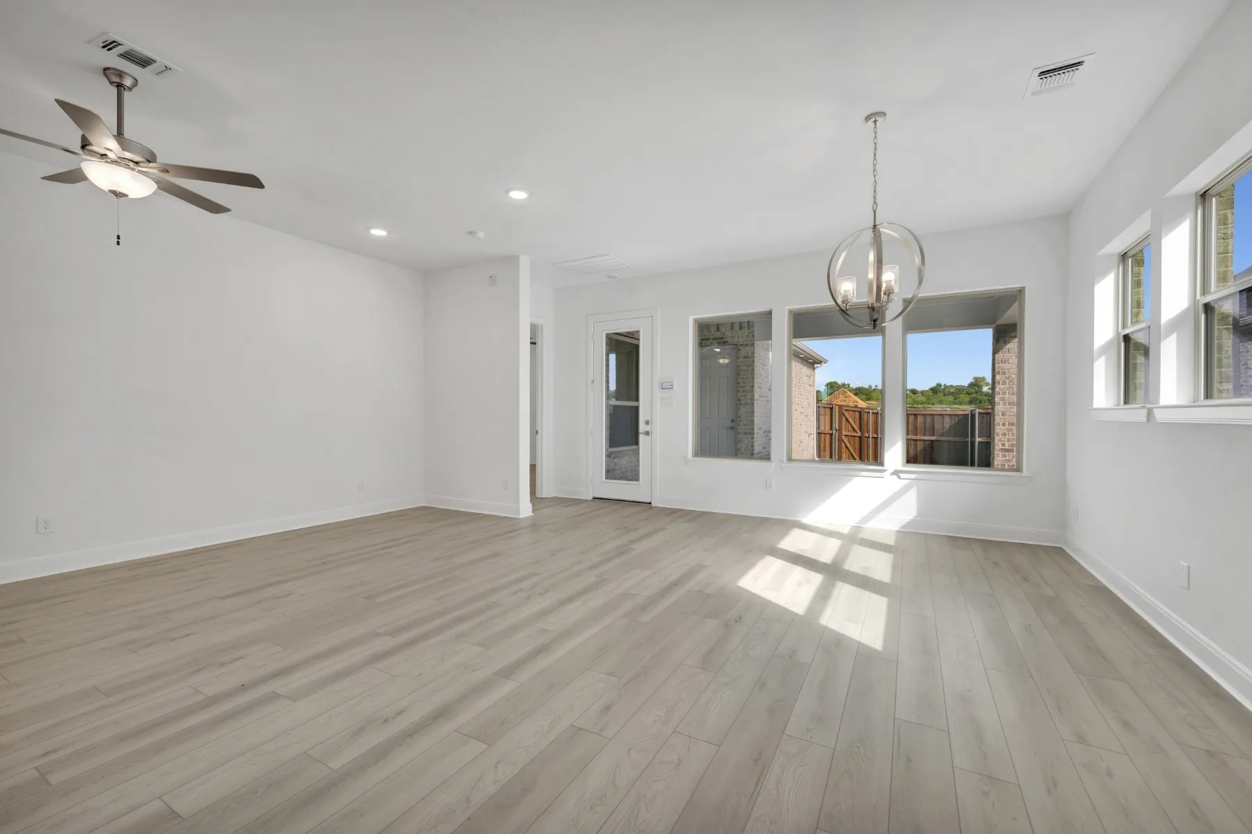 Single Family Residence For Sale in Tarrant County , 2079 Emerald Grove Lane, Arlington, Texas 76005, 2 Bedroom, 2 Bathroom, 2 Garage spaces, 2,067 Sqft, built in 2025, New Construction - Complete, mls#21155142, Real Estate Agent in Arlington, Homes For Sale in Tarrant county, Homes For Sale in Arlington, Realtor in Arlington Texas, Real Estate Brokerage Independent Realty Texas, Luminita Cordes Realtor