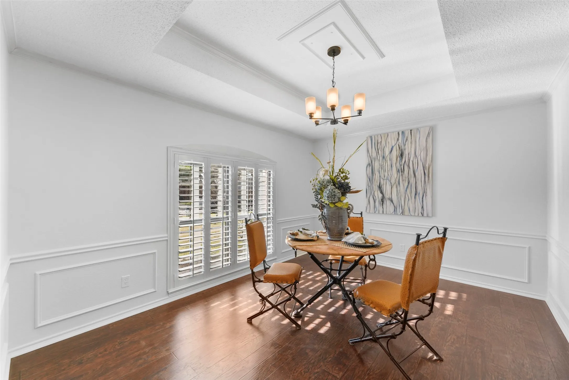 Single Family Residence For Sale in Dallas County , 6018 Raleigh Drive, Garland, Texas 75044, 3 Bedroom, 3 Bathroom, 2 Garage spaces, 2,219 Sqft, built in 1983, mls#21155108, Real Estate Agent in Garland, Homes For Sale in Dallas county, Homes For Sale in Garland, Realtor in Garland Texas, Real Estate Brokerage Independent Realty Texas, Luminita Cordes Realtor