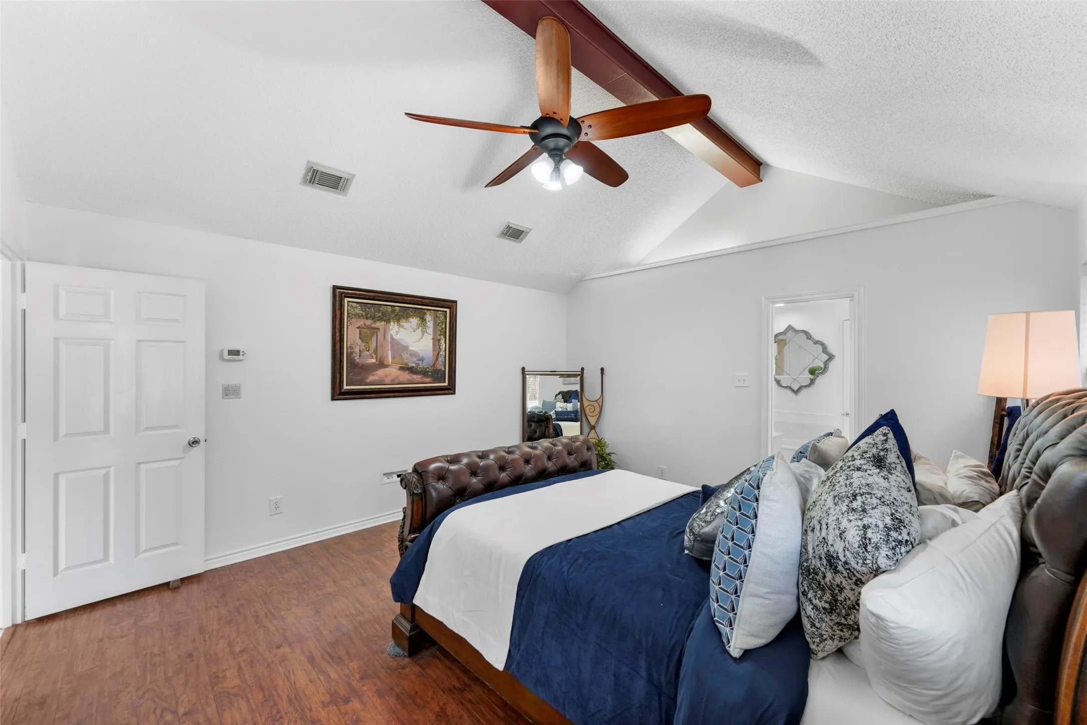 Single Family Residence For Sale in Dallas County , 6018 Raleigh Drive, Garland, Texas 75044, 3 Bedroom, 3 Bathroom, 2 Garage spaces, 2,219 Sqft, built in 1983, mls#21155108, Real Estate Agent in Garland, Homes For Sale in Dallas county, Homes For Sale in Garland, Realtor in Garland Texas, Real Estate Brokerage Independent Realty Texas, Luminita Cordes Realtor