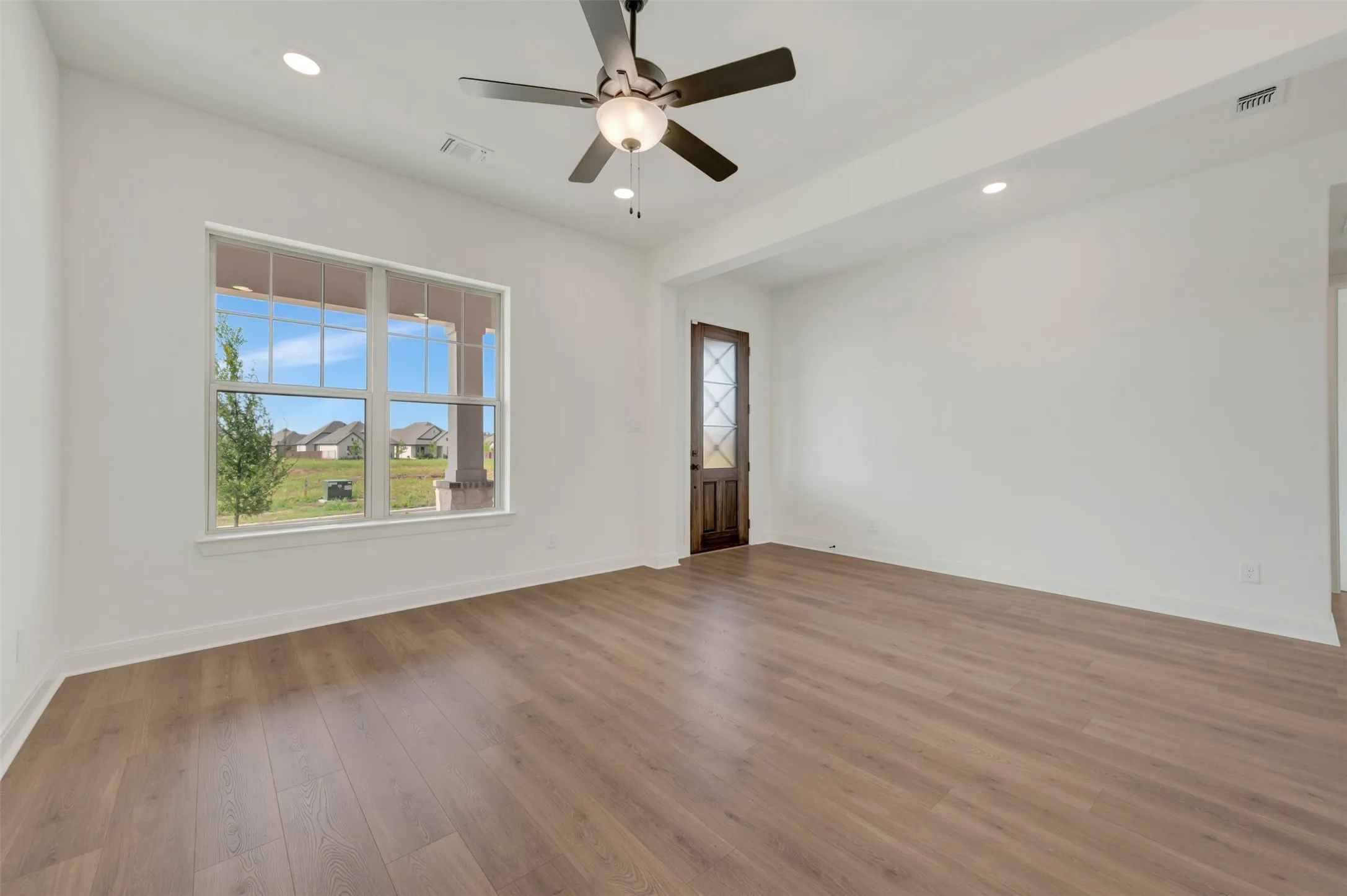 Single Family Residence For Sale in Tarrant County , 2091 Pine Grove Lane, Arlington, Texas 76005, 2 Bedroom, 2 Bathroom, 2 Garage spaces, 2,238 Sqft, built in 2025, New Construction - Complete, mls#21155157, Real Estate Agent in Arlington, Homes For Sale in Tarrant county, Homes For Sale in Arlington, Realtor in Arlington Texas, Real Estate Brokerage Independent Realty Texas, Luminita Cordes Realtor