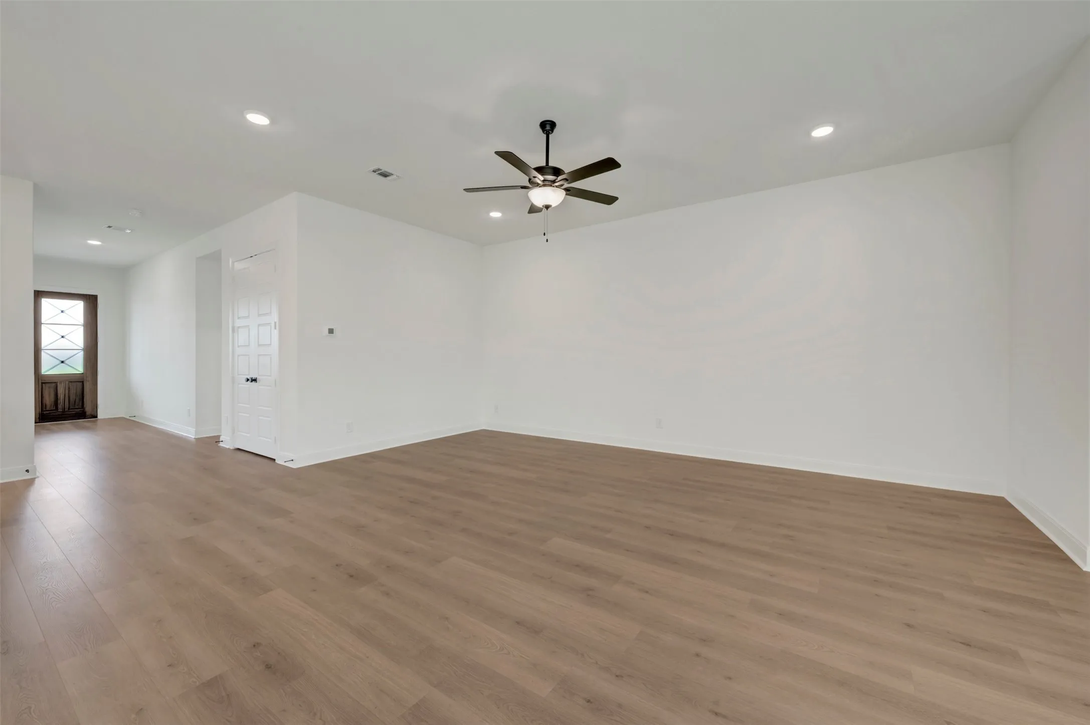 Single Family Residence For Sale in Tarrant County , 2091 Pine Grove Lane, Arlington, Texas 76005, 2 Bedroom, 2 Bathroom, 2 Garage spaces, 2,238 Sqft, built in 2025, New Construction - Complete, mls#21155157, Real Estate Agent in Arlington, Homes For Sale in Tarrant county, Homes For Sale in Arlington, Realtor in Arlington Texas, Real Estate Brokerage Independent Realty Texas, Luminita Cordes Realtor