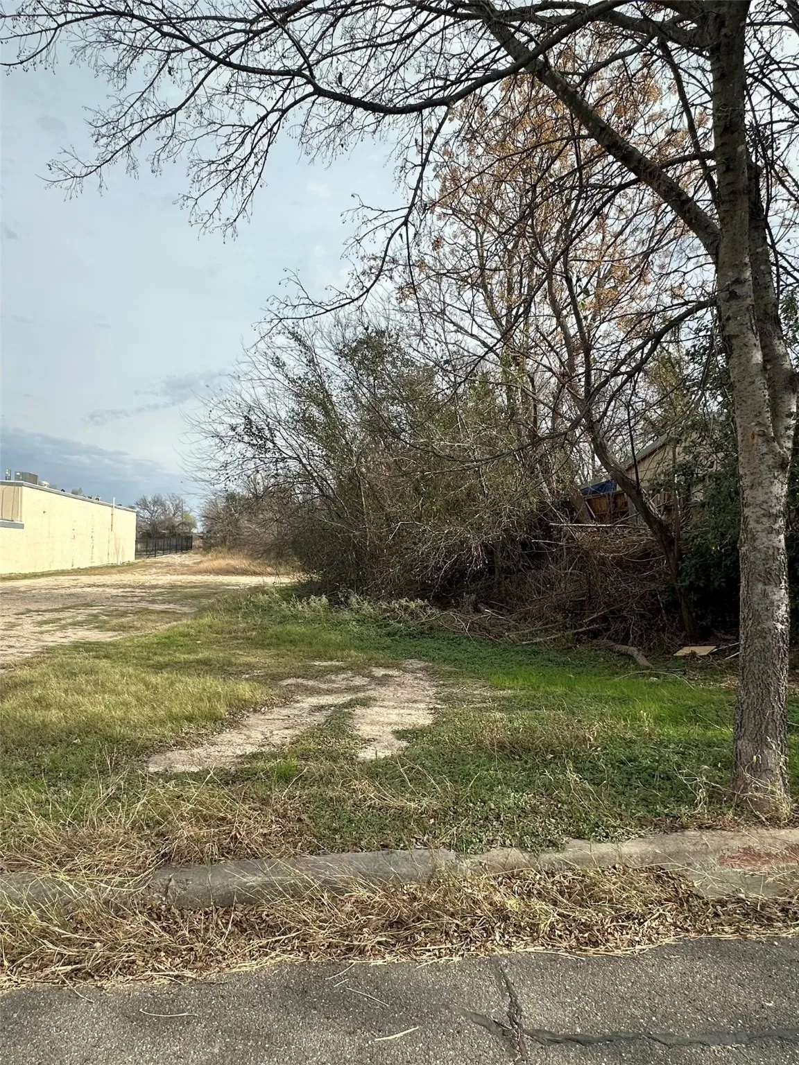 Improved Land For Sale in Mc Lennan County , 414 S 20th Street, Waco, Texas 76706, 0, 0, Garage spaces, 0 Sqft, built in 0, mls#21153052, Real Estate Agent in Waco, Homes For Sale in Mc Lennan county, Homes For Sale in Waco, Realtor in Waco Texas, Real Estate Brokerage Independent Realty Texas, Luminita Cordes Realtor
