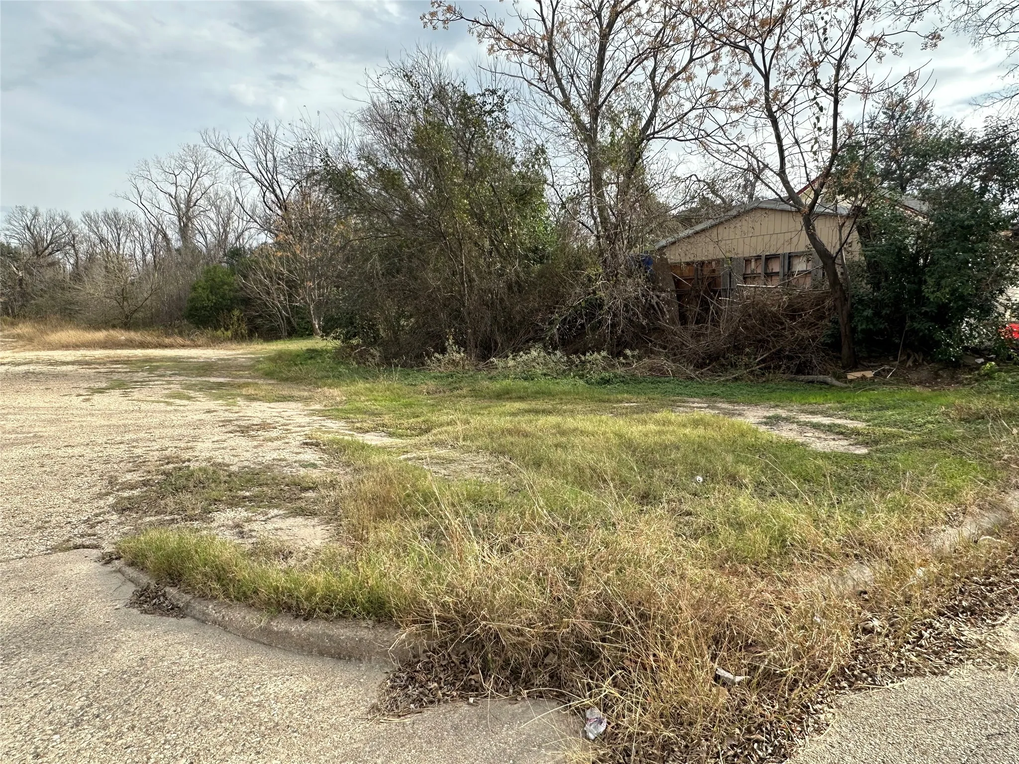 Improved Land For Sale in Mc Lennan County , 414 S 20th Street, Waco, Texas 76706, 0, 0, Garage spaces, 0 Sqft, built in 0, mls#21153052, Real Estate Agent in Waco, Homes For Sale in Mc Lennan county, Homes For Sale in Waco, Realtor in Waco Texas, Real Estate Brokerage Independent Realty Texas, Luminita Cordes Realtor