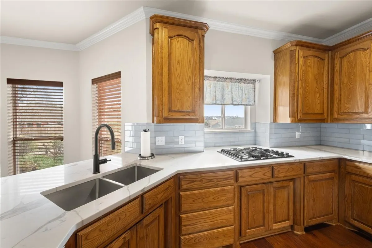 Single Family Residence For Sale in Tarrant County , 7517 Eagle Ridge Circle, Fort Worth, Texas 76179, 4 Bedroom, 3 Bathroom, 2 Garage spaces, 2,928 Sqft, built in 1999, mls#21147032, Real Estate Agent in Fort Worth, Homes For Sale in Tarrant county, Homes For Sale in Fort Worth, Realtor in Fort Worth Texas, Real Estate Brokerage Independent Realty Texas, Luminita Cordes Realtor