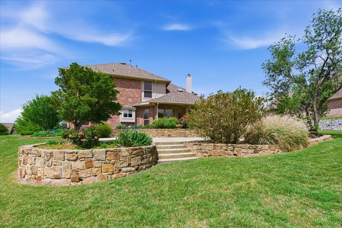 Single Family Residence For Sale in Tarrant County , 7517 Eagle Ridge Circle, Fort Worth, Texas 76179, 4 Bedroom, 3 Bathroom, 2 Garage spaces, 2,928 Sqft, built in 1999, mls#21147032, Real Estate Agent in Fort Worth, Homes For Sale in Tarrant county, Homes For Sale in Fort Worth, Realtor in Fort Worth Texas, Real Estate Brokerage Independent Realty Texas, Luminita Cordes Realtor