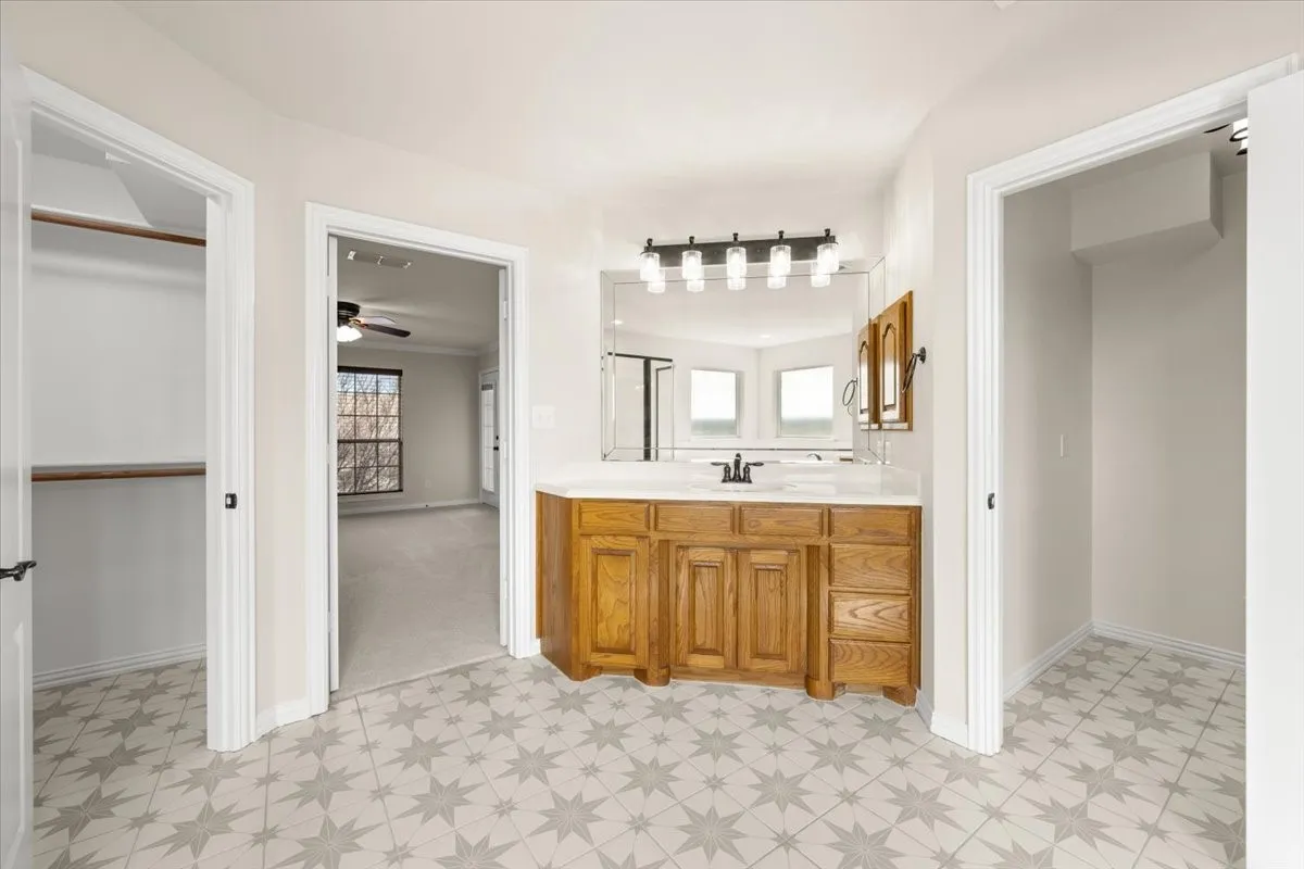 Single Family Residence For Sale in Tarrant County , 7517 Eagle Ridge Circle, Fort Worth, Texas 76179, 4 Bedroom, 3 Bathroom, 2 Garage spaces, 2,928 Sqft, built in 1999, mls#21147032, Real Estate Agent in Fort Worth, Homes For Sale in Tarrant county, Homes For Sale in Fort Worth, Realtor in Fort Worth Texas, Real Estate Brokerage Independent Realty Texas, Luminita Cordes Realtor