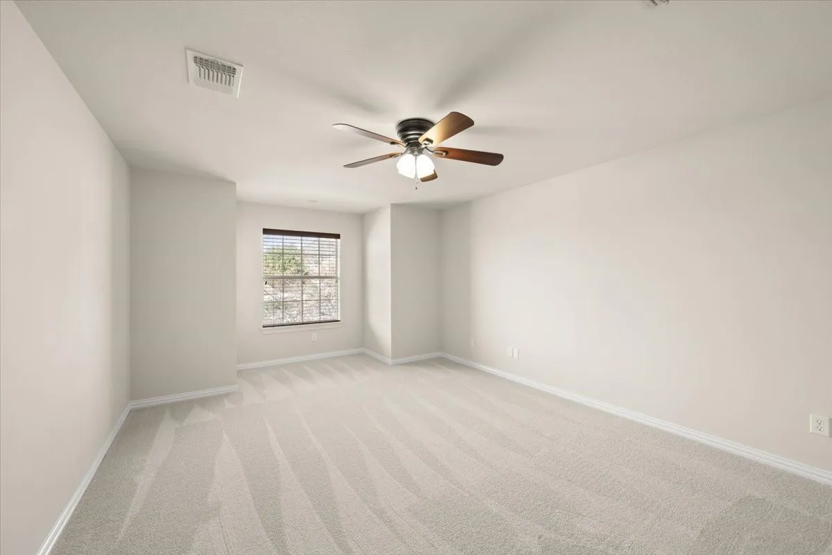 Single Family Residence For Sale in Tarrant County , 7517 Eagle Ridge Circle, Fort Worth, Texas 76179, 4 Bedroom, 3 Bathroom, 2 Garage spaces, 2,928 Sqft, built in 1999, mls#21147032, Real Estate Agent in Fort Worth, Homes For Sale in Tarrant county, Homes For Sale in Fort Worth, Realtor in Fort Worth Texas, Real Estate Brokerage Independent Realty Texas, Luminita Cordes Realtor