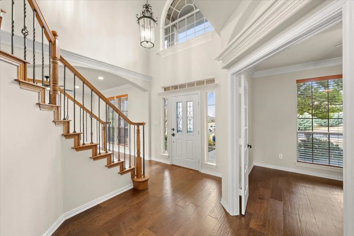 Single Family Residence For Sale in Tarrant County , 7517 Eagle Ridge Circle, Fort Worth, Texas 76179, 4 Bedroom, 3 Bathroom, 2 Garage spaces, 2,928 Sqft, built in 1999, mls#21147032, Real Estate Agent in Fort Worth, Homes For Sale in Tarrant county, Homes For Sale in Fort Worth, Realtor in Fort Worth Texas, Real Estate Brokerage Independent Realty Texas, Luminita Cordes Realtor