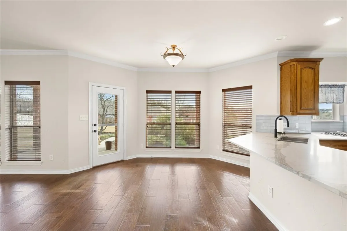 Single Family Residence For Sale in Tarrant County , 7517 Eagle Ridge Circle, Fort Worth, Texas 76179, 4 Bedroom, 3 Bathroom, 2 Garage spaces, 2,928 Sqft, built in 1999, mls#21147032, Real Estate Agent in Fort Worth, Homes For Sale in Tarrant county, Homes For Sale in Fort Worth, Realtor in Fort Worth Texas, Real Estate Brokerage Independent Realty Texas, Luminita Cordes Realtor