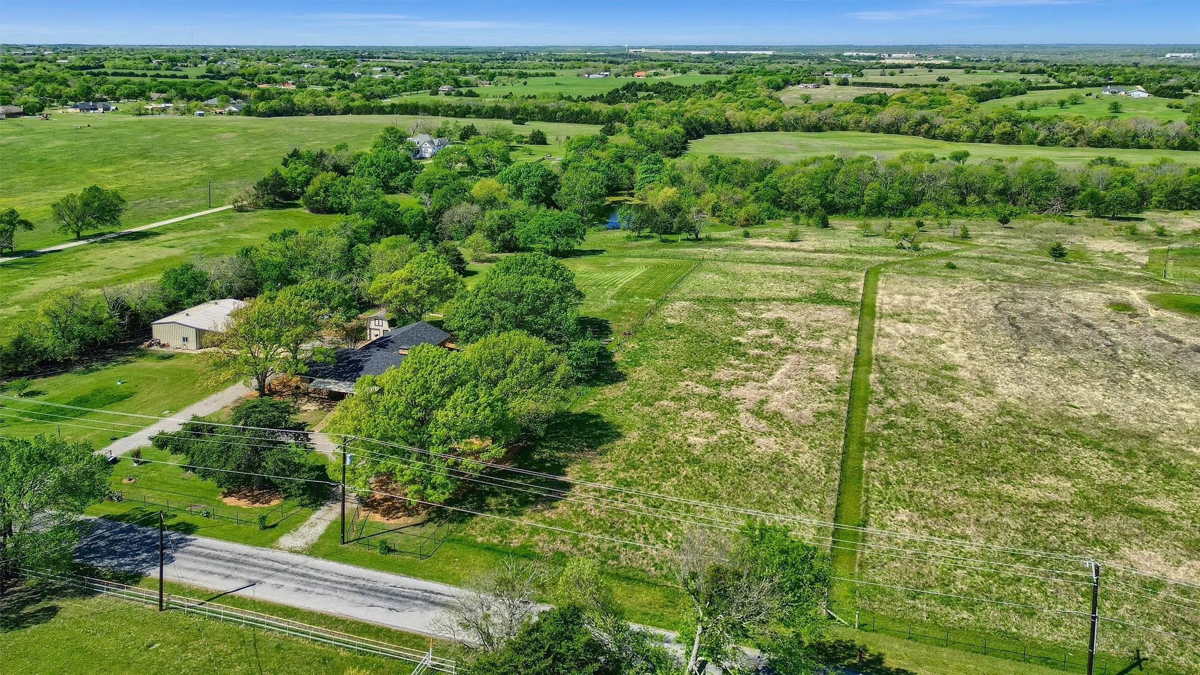 Drone / aerial view featuring a rural view