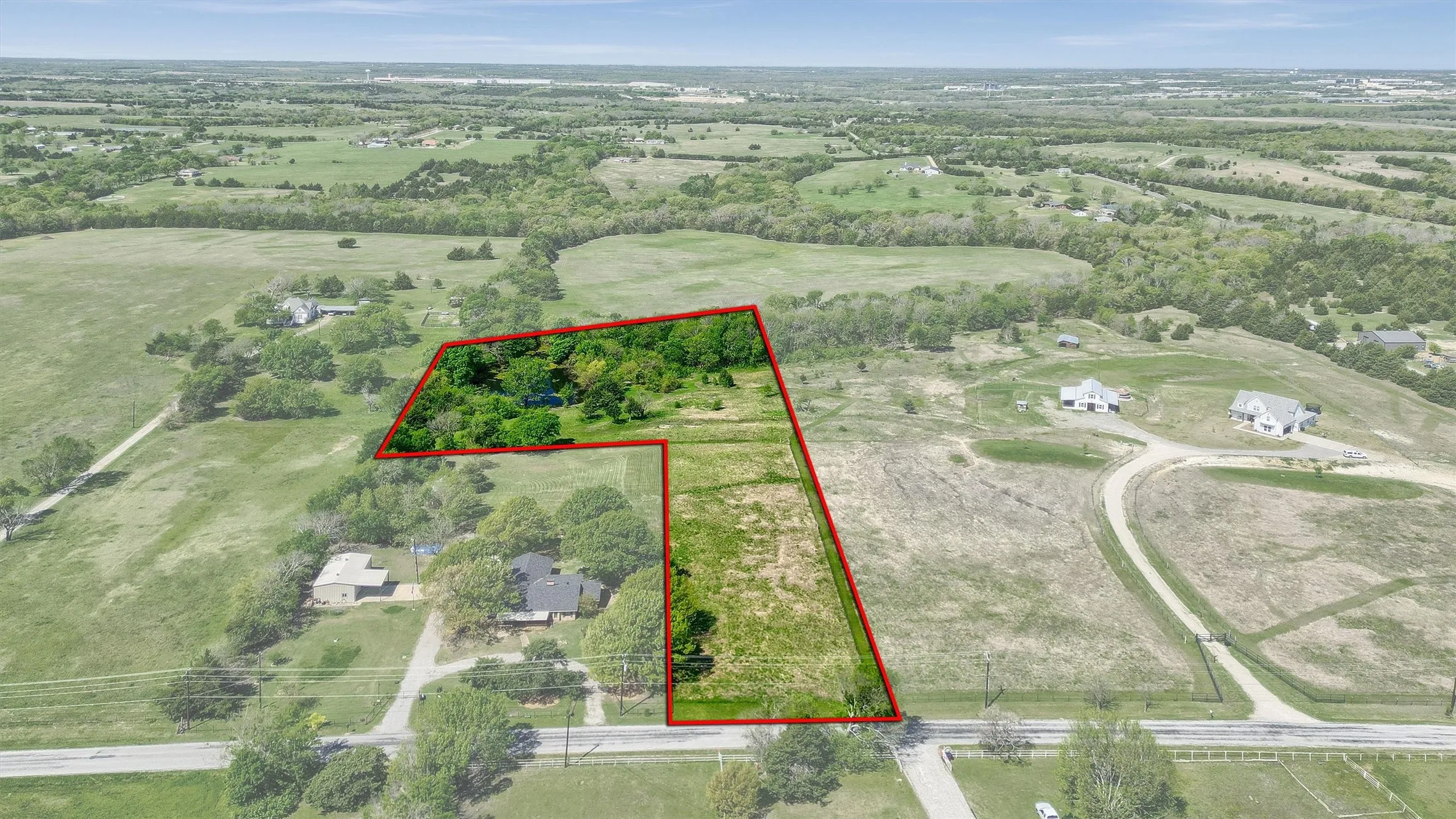 Bird's eye view featuring a rural view. Boundries are approximate.