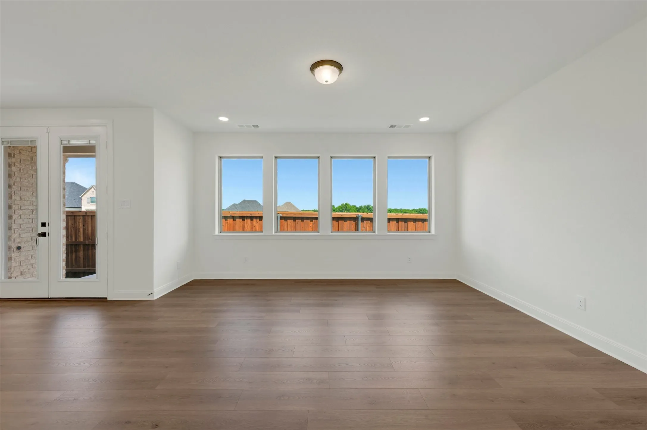 Single Family Residence For Sale in Kaufman County , 9333 Persimmon Lane, Mesquite, Texas 75126, 3 Bedroom, 3 Bathroom, 2 Garage spaces, 2,155 Sqft, built in 2025, mls#21155507, Real Estate Agent in Mesquite, Homes For Sale in Kaufman county, Homes For Sale in Mesquite, Realtor in Mesquite Texas, Real Estate Brokerage Independent Realty Texas, Luminita Cordes Realtor