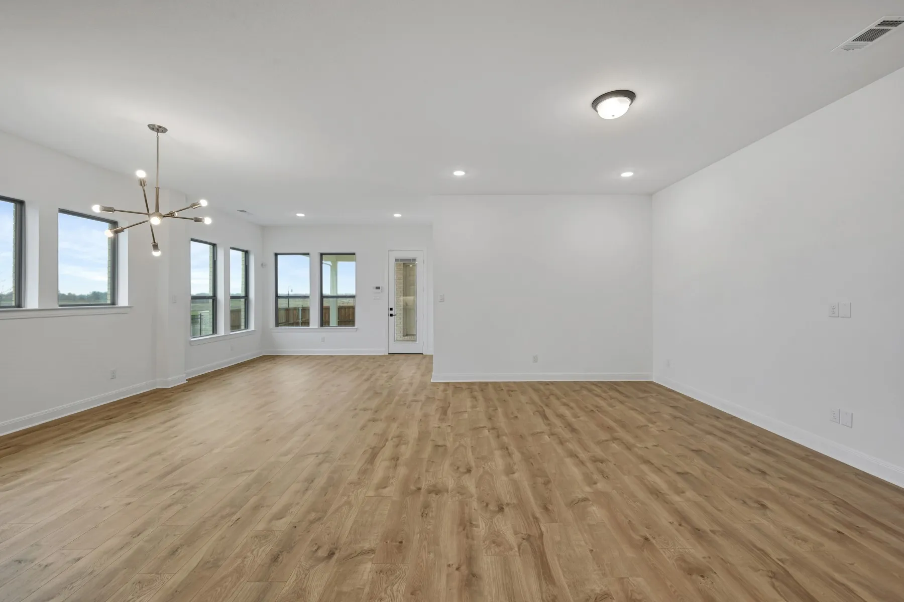 Single Family Residence For Sale in Kaufman County , 9200 Persimmon Lane, Mesquite, Texas 75126, 3 Bedroom, 3 Bathroom, 3 Garage spaces, 2,483 Sqft, built in 2025, mls#21155520, Real Estate Agent in Mesquite, Homes For Sale in Kaufman county, Homes For Sale in Mesquite, Realtor in Mesquite Texas, Real Estate Brokerage Independent Realty Texas, Luminita Cordes Realtor