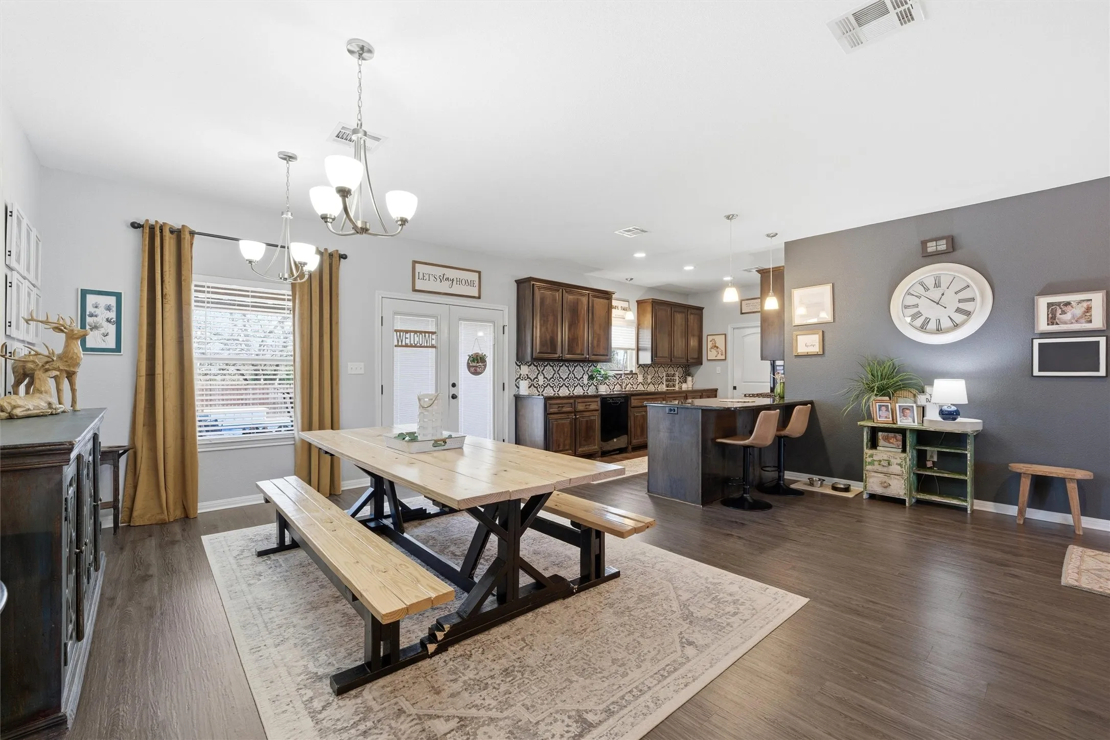 Single Family Residence For Sale in Mc Lennan County , 12992 Old Dallas Road, West, Texas 76691, 3 Bedrooms, 2 Bathrooms, Garage spaces, 1,696 Sqft, built in 2015, Price $389,900, mls#21155512, Real Estate Agent in West, Homes For Sale in Mc Lennan county, Homes For Sale in West, Realtor in West Texas, Real Estate Brokerage Independent Realty Texas, Luminita Cordes Realtor
