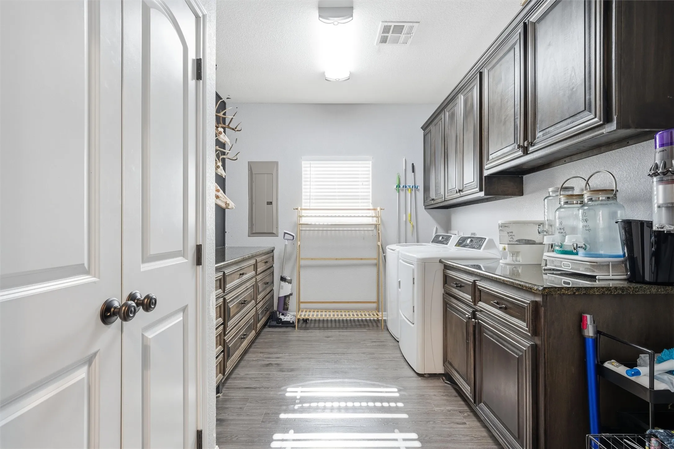 Single Family Residence For Sale in Mc Lennan County , 12992 Old Dallas Road, West, Texas 76691, 3 Bedrooms, 2 Bathrooms, Garage spaces, 1,696 Sqft, built in 2015, Price $389,900, mls#21155512, Real Estate Agent in West, Homes For Sale in Mc Lennan county, Homes For Sale in West, Realtor in West Texas, Real Estate Brokerage Independent Realty Texas, Luminita Cordes Realtor