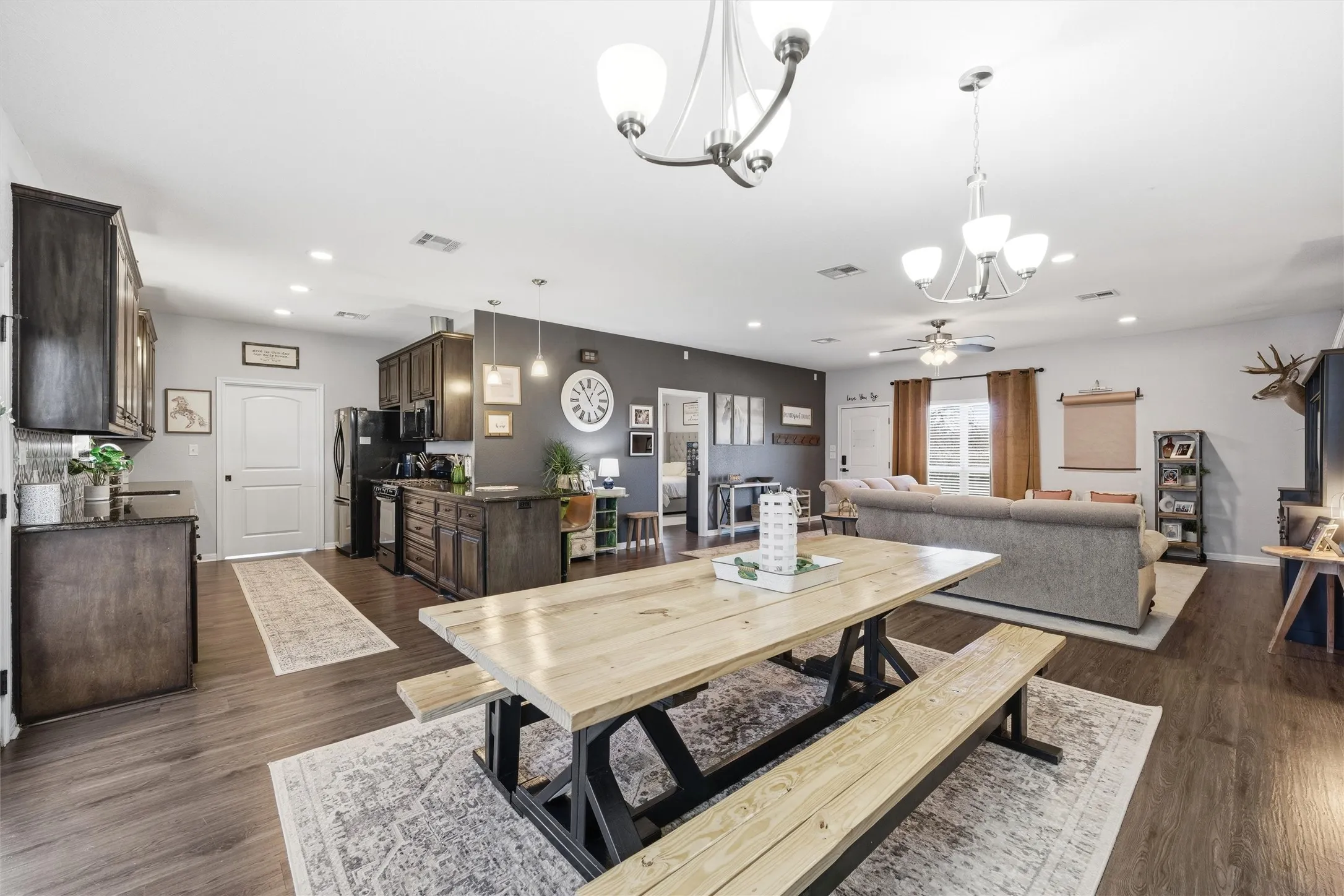 Single Family Residence For Sale in Mc Lennan County , 12992 Old Dallas Road, West, Texas 76691, 3 Bedrooms, 2 Bathrooms, Garage spaces, 1,696 Sqft, built in 2015, Price $389,900, mls#21155512, Real Estate Agent in West, Homes For Sale in Mc Lennan county, Homes For Sale in West, Realtor in West Texas, Real Estate Brokerage Independent Realty Texas, Luminita Cordes Realtor