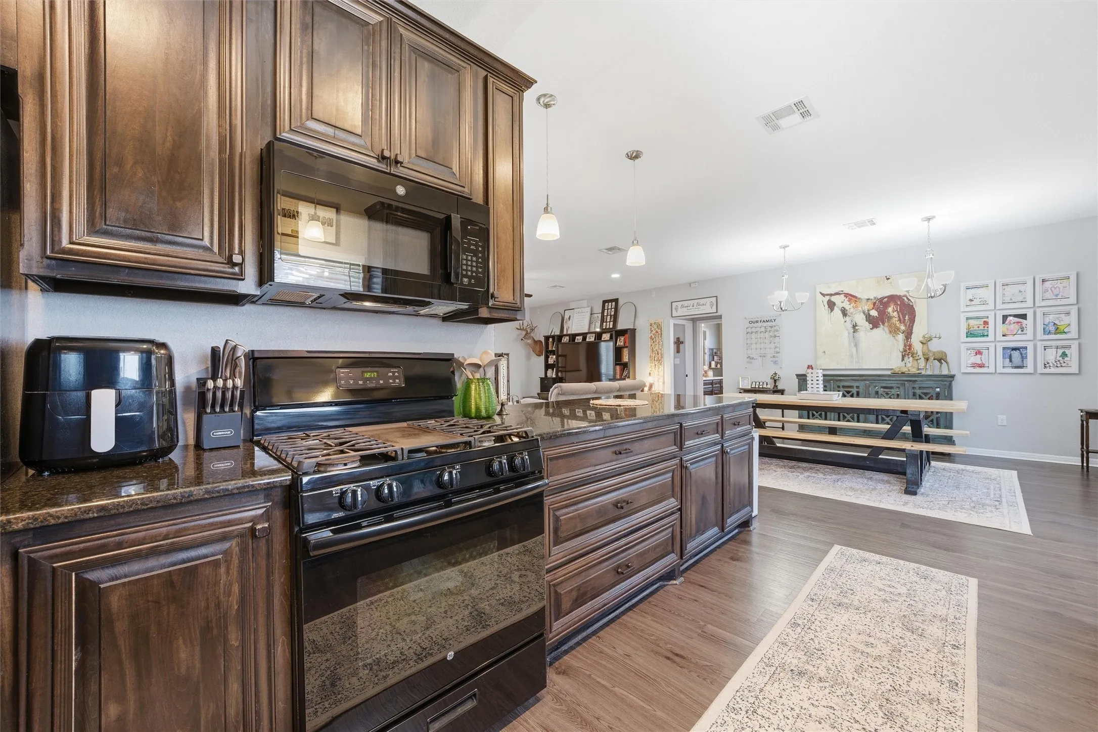 Single Family Residence For Sale in Mc Lennan County , 12992 Old Dallas Road, West, Texas 76691, 3 Bedrooms, 2 Bathrooms, Garage spaces, 1,696 Sqft, built in 2015, Price $389,900, mls#21155512, Real Estate Agent in West, Homes For Sale in Mc Lennan county, Homes For Sale in West, Realtor in West Texas, Real Estate Brokerage Independent Realty Texas, Luminita Cordes Realtor