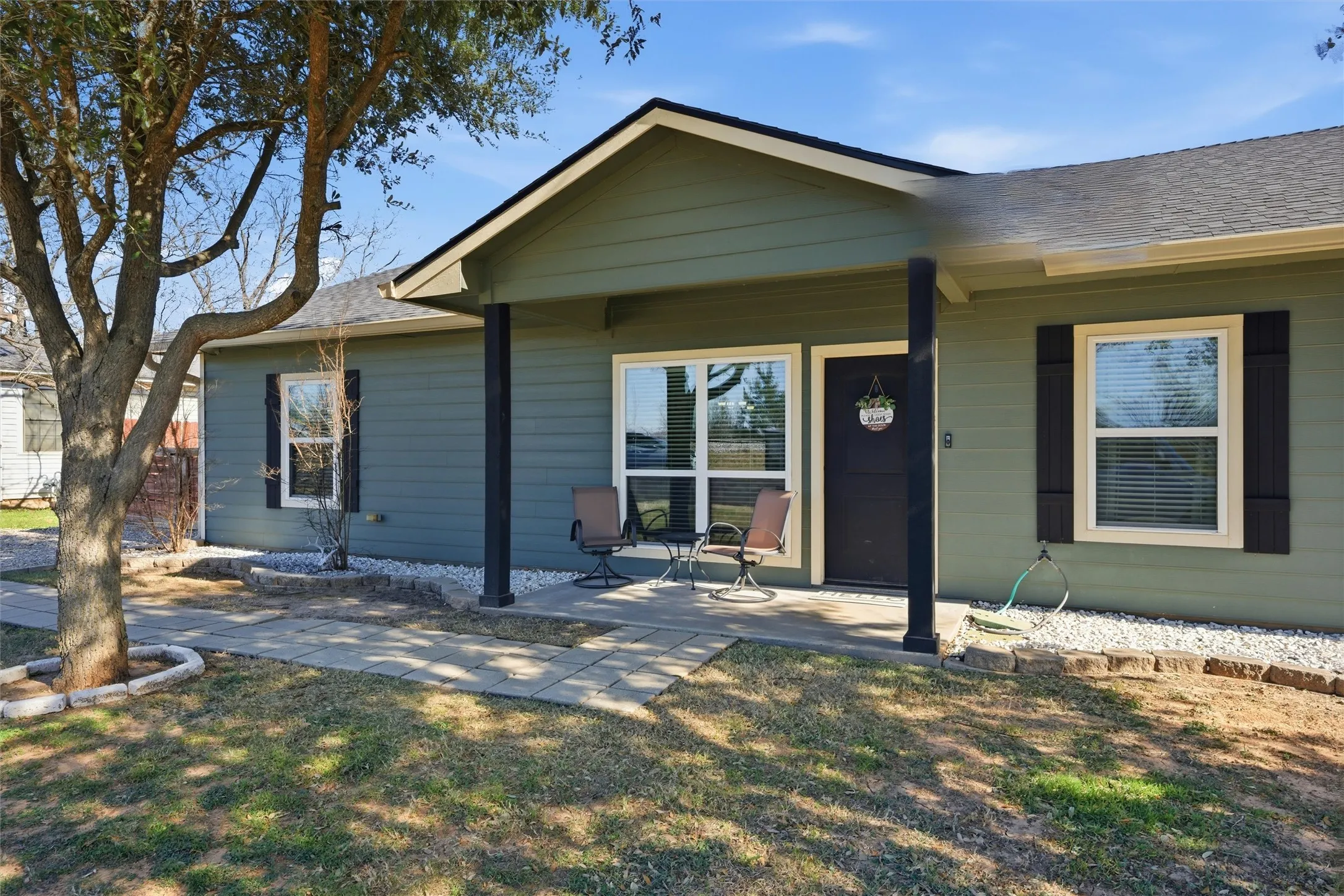 Single Family Residence For Sale in Mc Lennan County , 12992 Old Dallas Road, West, Texas 76691, 3 Bedrooms, 2 Bathrooms, Garage spaces, 1,696 Sqft, built in 2015, Price $389,900, mls#21155512, Real Estate Agent in West, Homes For Sale in Mc Lennan county, Homes For Sale in West, Realtor in West Texas, Real Estate Brokerage Independent Realty Texas, Luminita Cordes Realtor