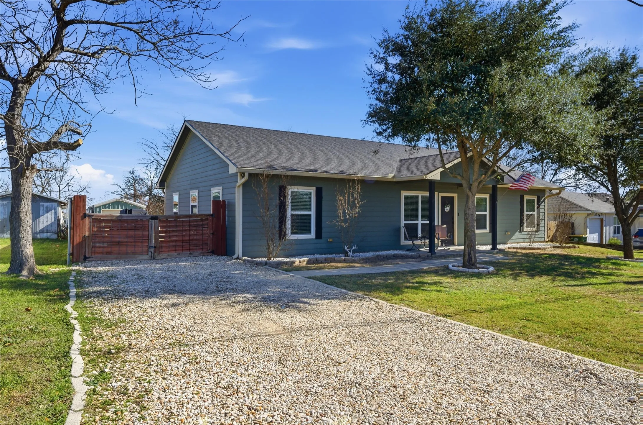 Single Family Residence For Sale in Mc Lennan County , 12992 Old Dallas Road, West, Texas 76691, 3 Bedrooms, 2 Bathrooms, Garage spaces, 1,696 Sqft, built in 2015, Price $389,900, mls#21155512, Real Estate Agent in West, Homes For Sale in Mc Lennan county, Homes For Sale in West, Realtor in West Texas, Real Estate Brokerage Independent Realty Texas, Luminita Cordes Realtor