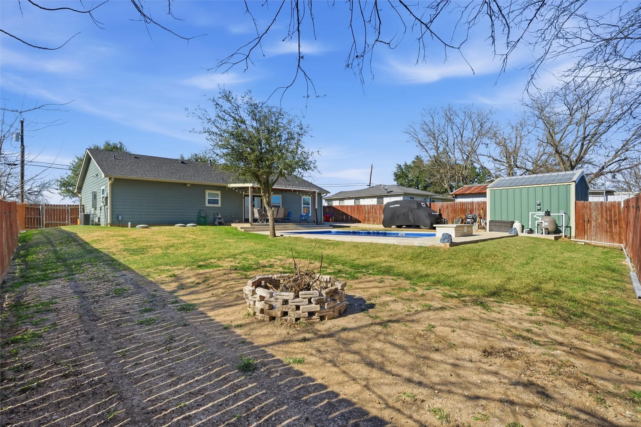 Single Family Residence For Sale in Mc Lennan County , 12992 Old Dallas Road, West, Texas 76691, 3 Bedrooms, 2 Bathrooms, Garage spaces, 1,696 Sqft, built in 2015, Price $389,900, mls#21155512, Real Estate Agent in West, Homes For Sale in Mc Lennan county, Homes For Sale in West, Realtor in West Texas, Real Estate Brokerage Independent Realty Texas, Luminita Cordes Realtor