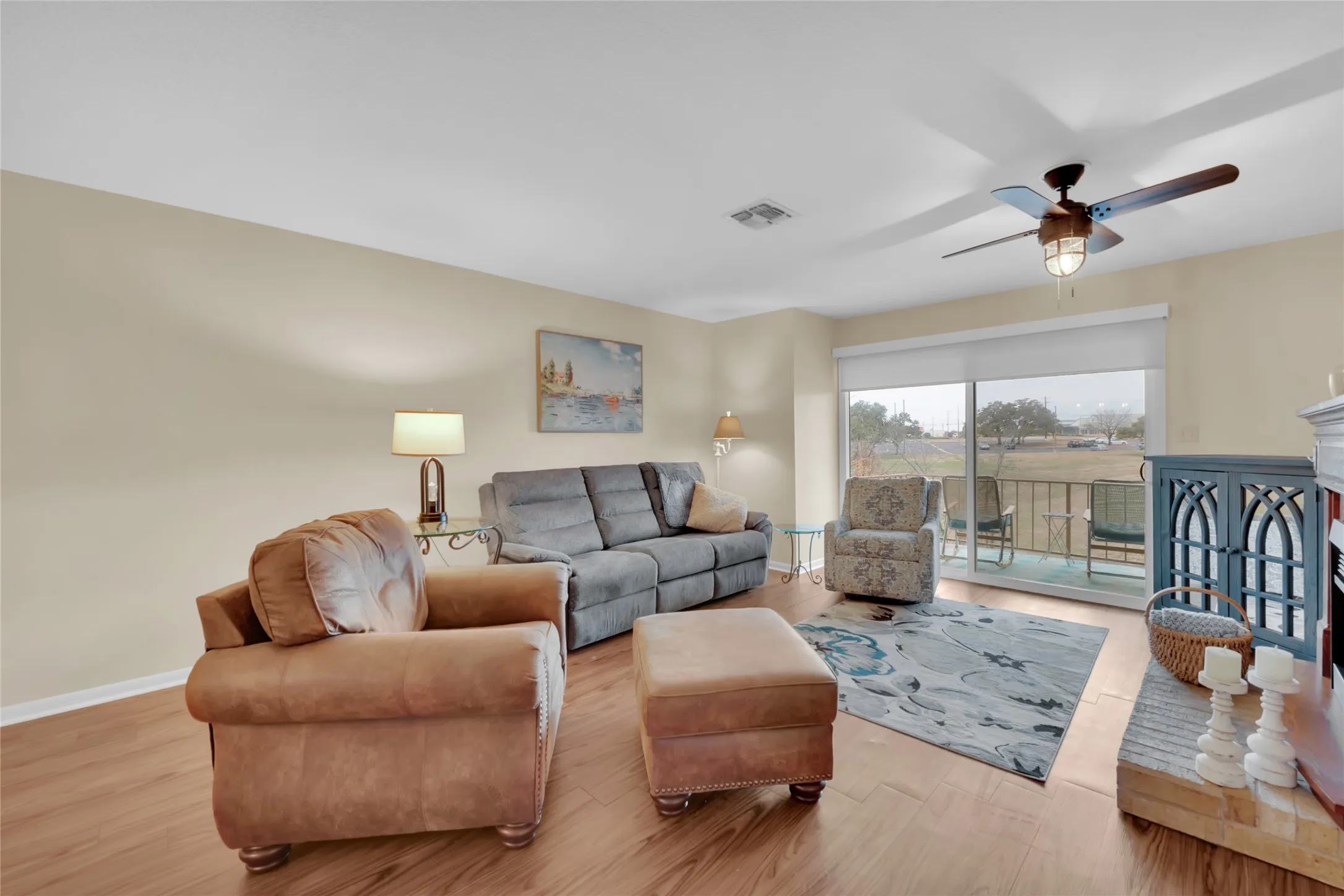 Condominium For Sale in Burnet County , 1201 Fm 1431 8, Marble Falls, Texas 78654, 3 Bedroom, 2 Bathroom, 1 Garage spaces, 1,507 Sqft, built in 1978, Price $199,000, mls#21148964, Real Estate Agent in Marble Falls, Homes For Sale in Burnet county, Homes For Sale in Marble Falls, Realtor in Marble Falls Texas, Real Estate Brokerage Independent Realty Texas, Luminita Cordes Realtor